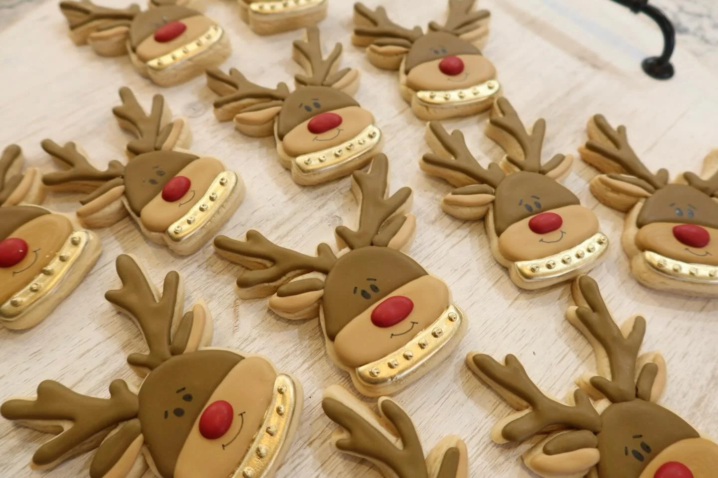 First come first serve! I made 15 reindeer for sale $60 for 12 or $70 for 15 cookies 🎄✨