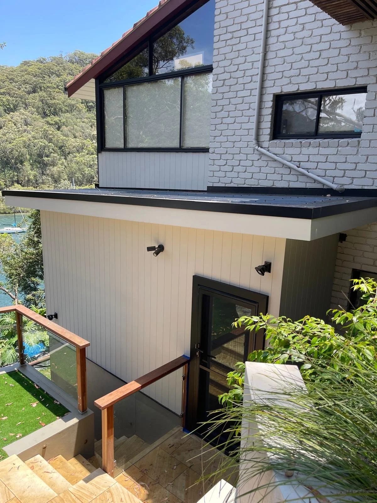 Oranssi project: wraparound deck