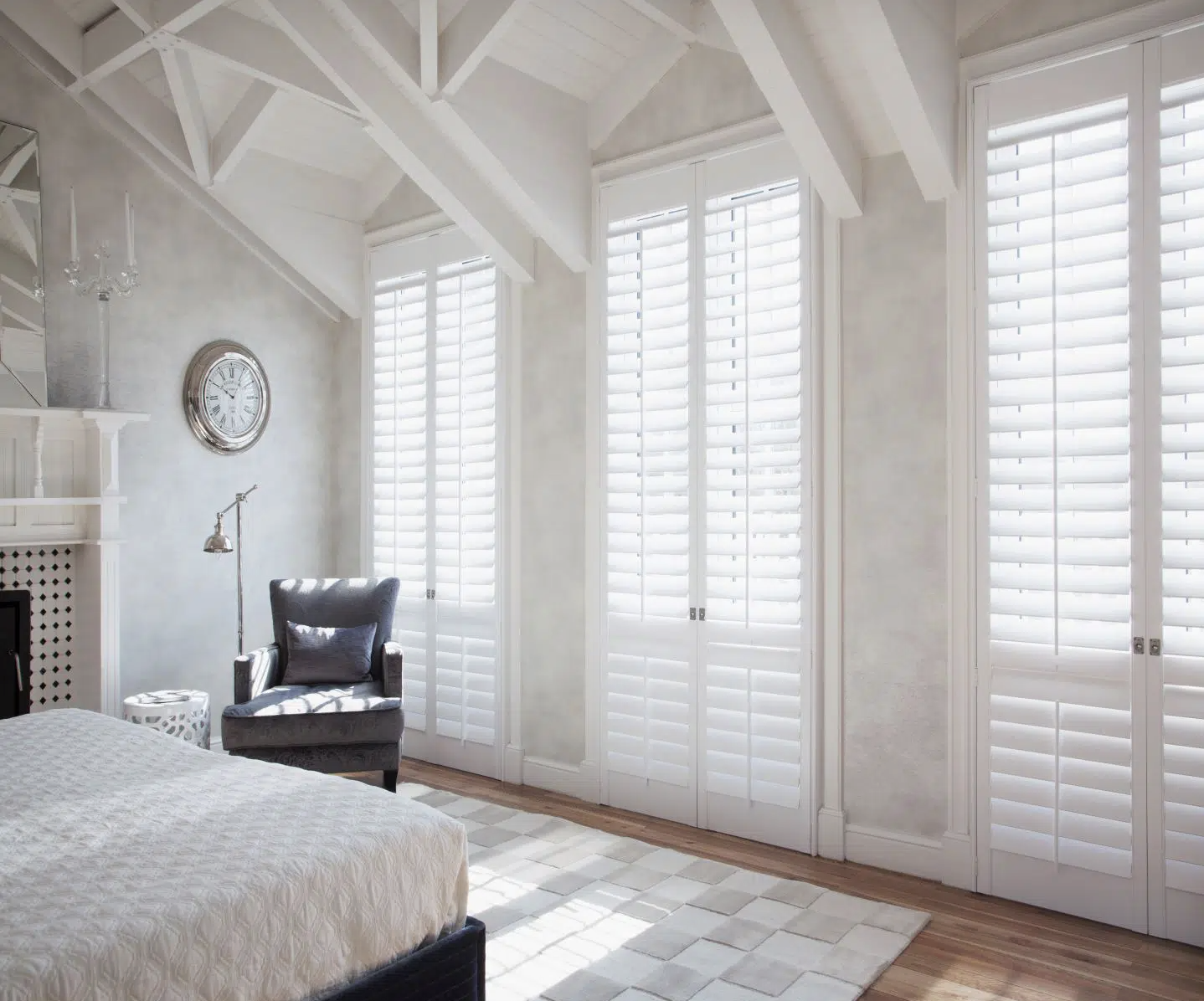 wood blinds plantation shutters