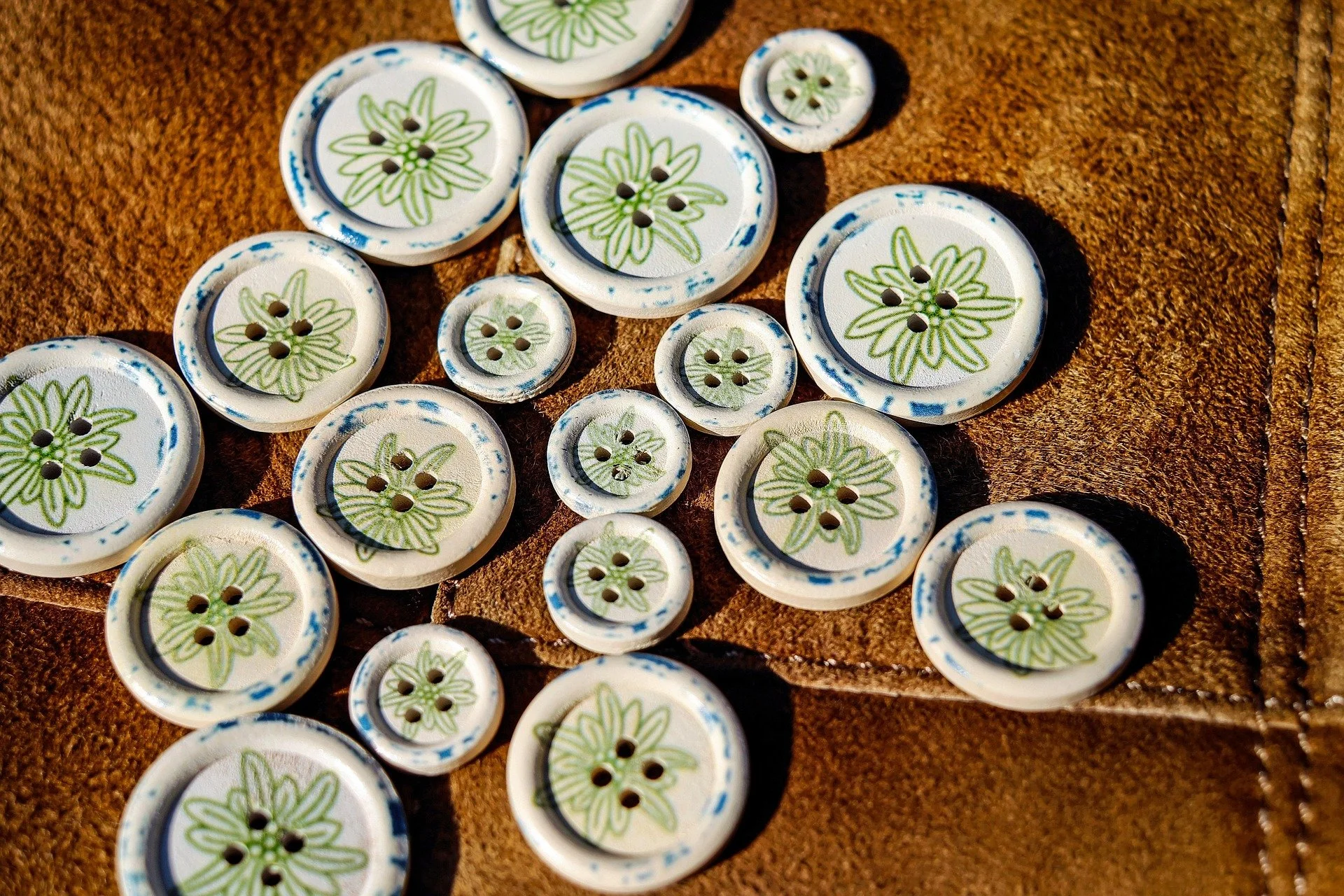 couleur-buttons-1688111_1920.jpg