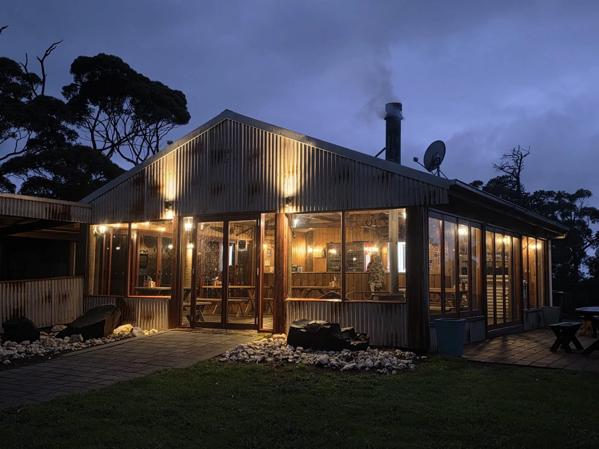 Cafe on Kangaroo Island. Cafe near Seal Bay. Local food and drinks on Kangaroo Island. Where to eat on Kangaroo Island. Where to eat near Seal Bay.