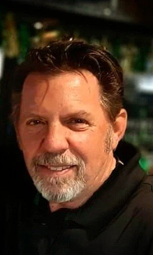 headshot of tommy loudon real estate agent