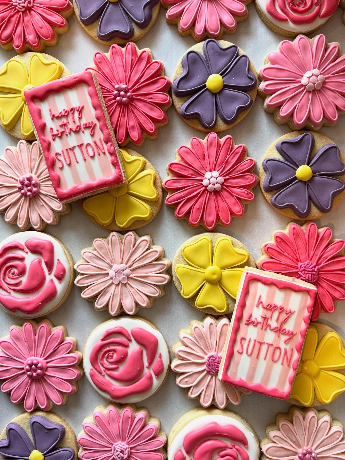 Custom sugar cookies for a special birthday girl!!

Thank you to @emg_1685 for always trusting us with these special occasions! 

#divinedelights 
#CustomSugarCookies #BirthdayCookies #FloralCookies #SugarCookieArt #CookieDecorating #BirthdayTreats #