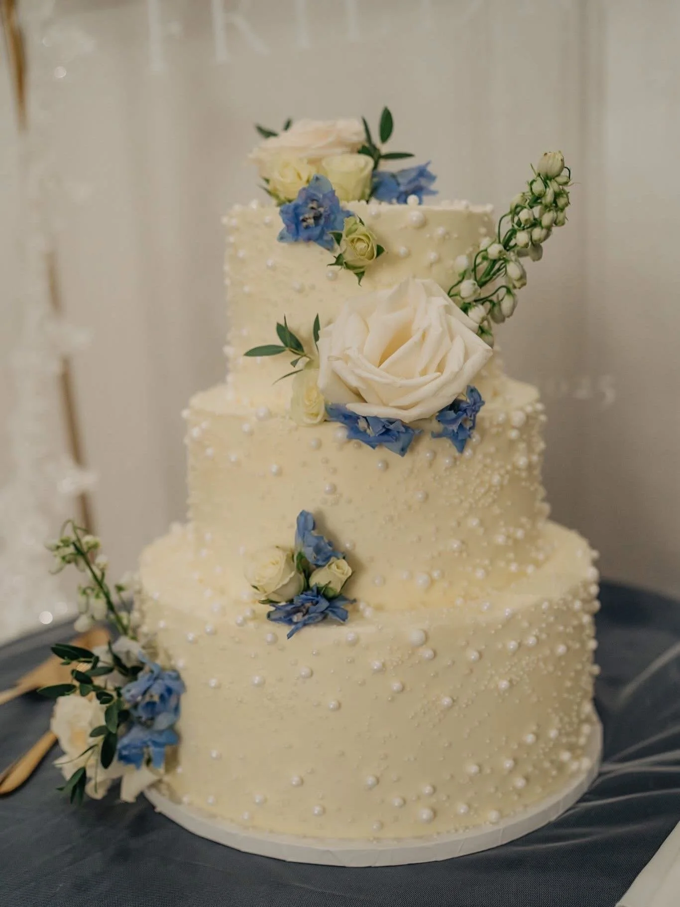 The sweetest milestone🥹 my debut wedding cake for the most deserving couple! Watching @chloe_paul02 &amp; @chace_6 cut into this pearl-dream cake was pure magic. Honored to be part of their forever story 🥂🍰 Mr. &amp; Mrs. Friedman | 11.25.25 💍