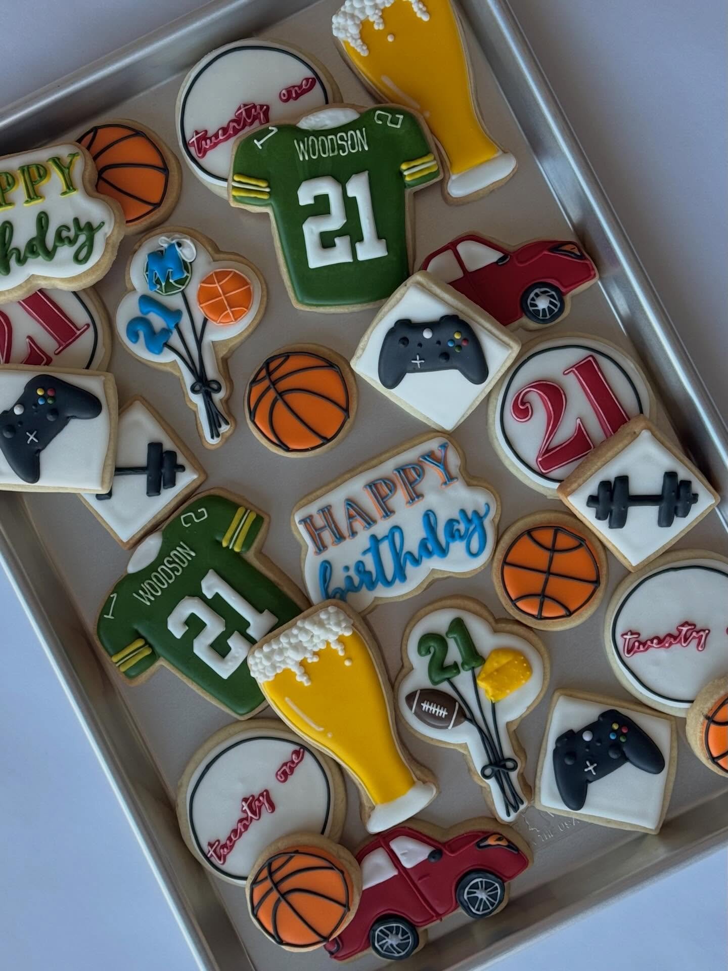 The big 21! Made special with cookies of course 😋