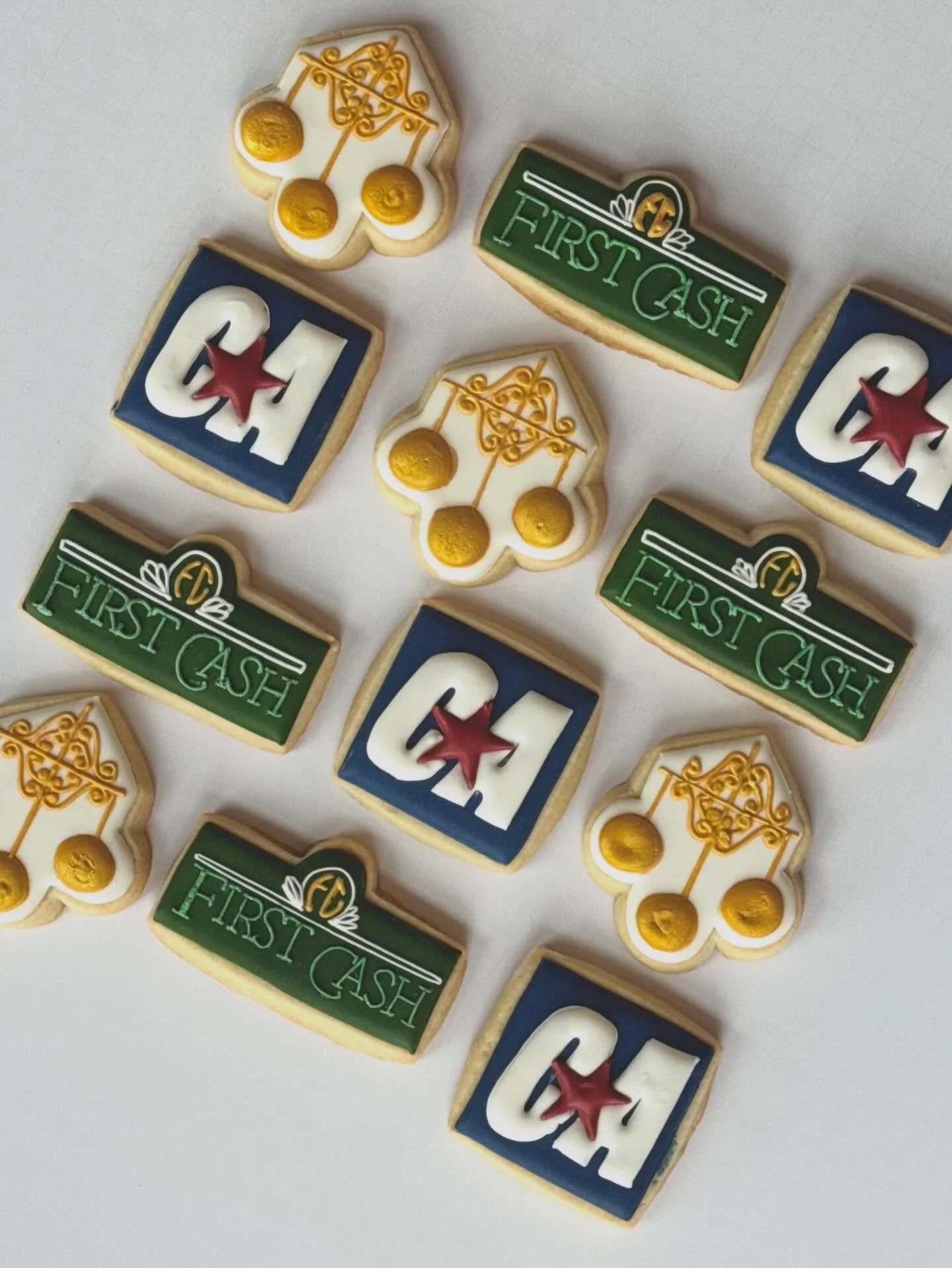 You&rsquo;re guaranteed to be office favorite when you bring custom company mini&rsquo;s 🙊