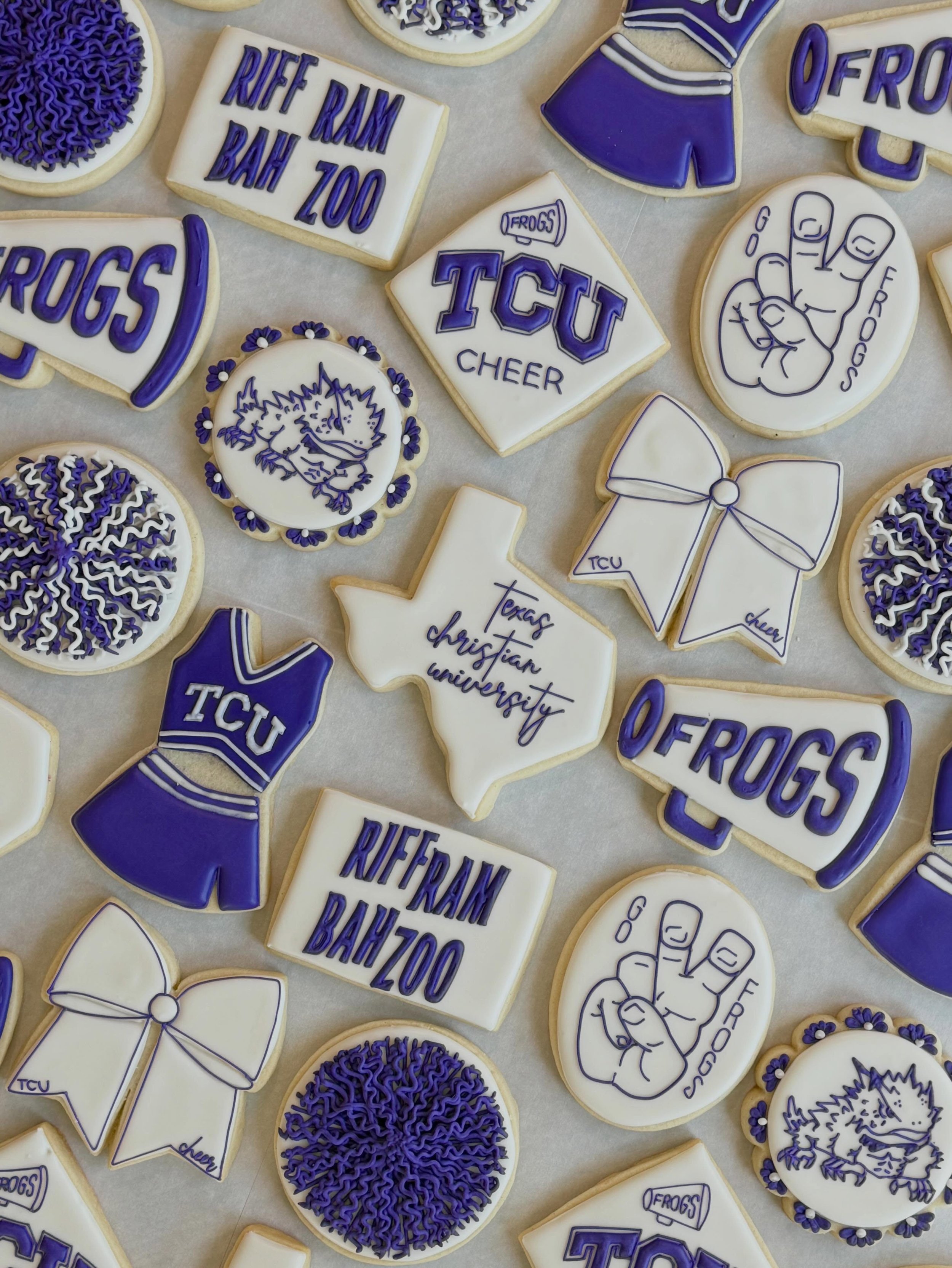 She&rsquo;s officially a Horned Frog! 🐸💜 

So glad I could make this set for the newest addition to TCU Cheer, wishing her the best season yet! 
Go Frogs!

#customdecoratedcookies #tcuhornedfrogs #tcucheer #customcookie #gofrogs