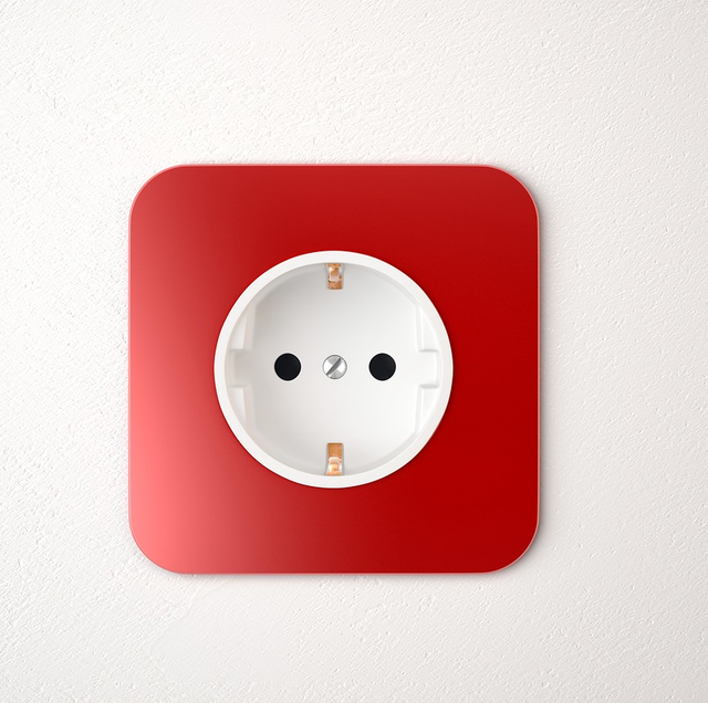6 Signs You Need More Outlets Before It Starts a Fire