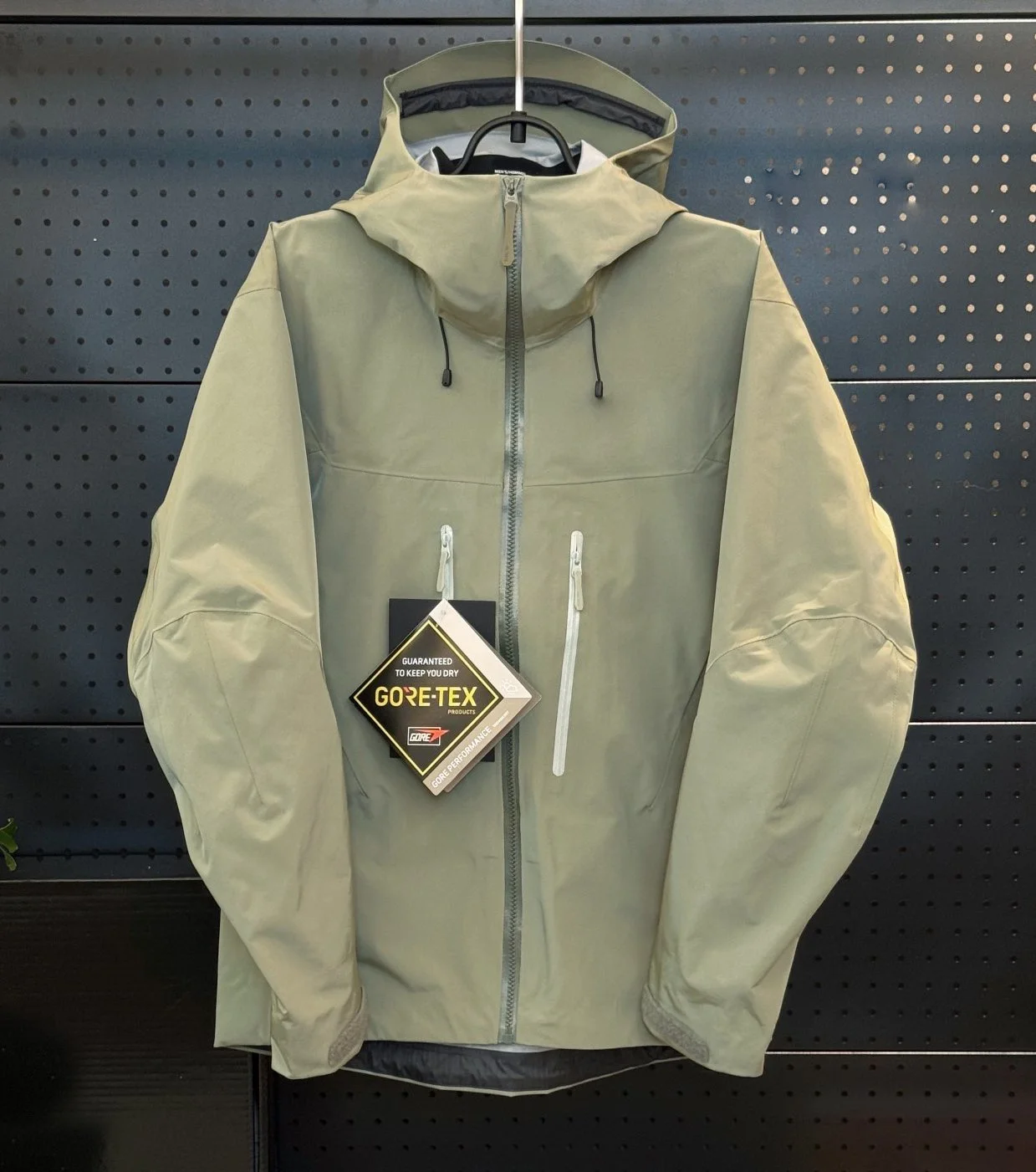 AR AP SV 6 Diy Logo Recco Underarm Openings Hardshell Jacket GORE-TEX Top-quality Fabric Triple-proof Technology Outdoor Outerwear Windproof&Waterproof Mountaineer Hiking Camping