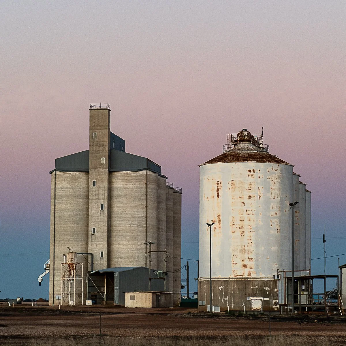 Silo 2.jpg