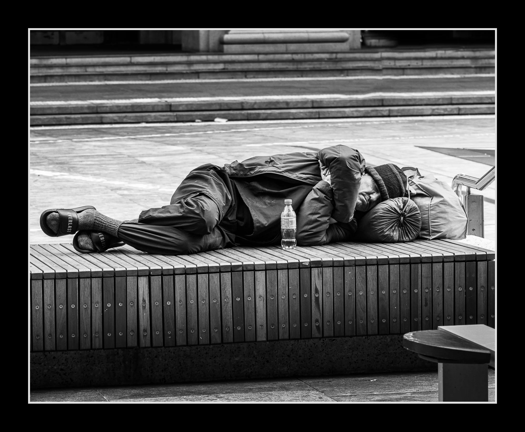 BENCH SLEEPER 154MM.jpg