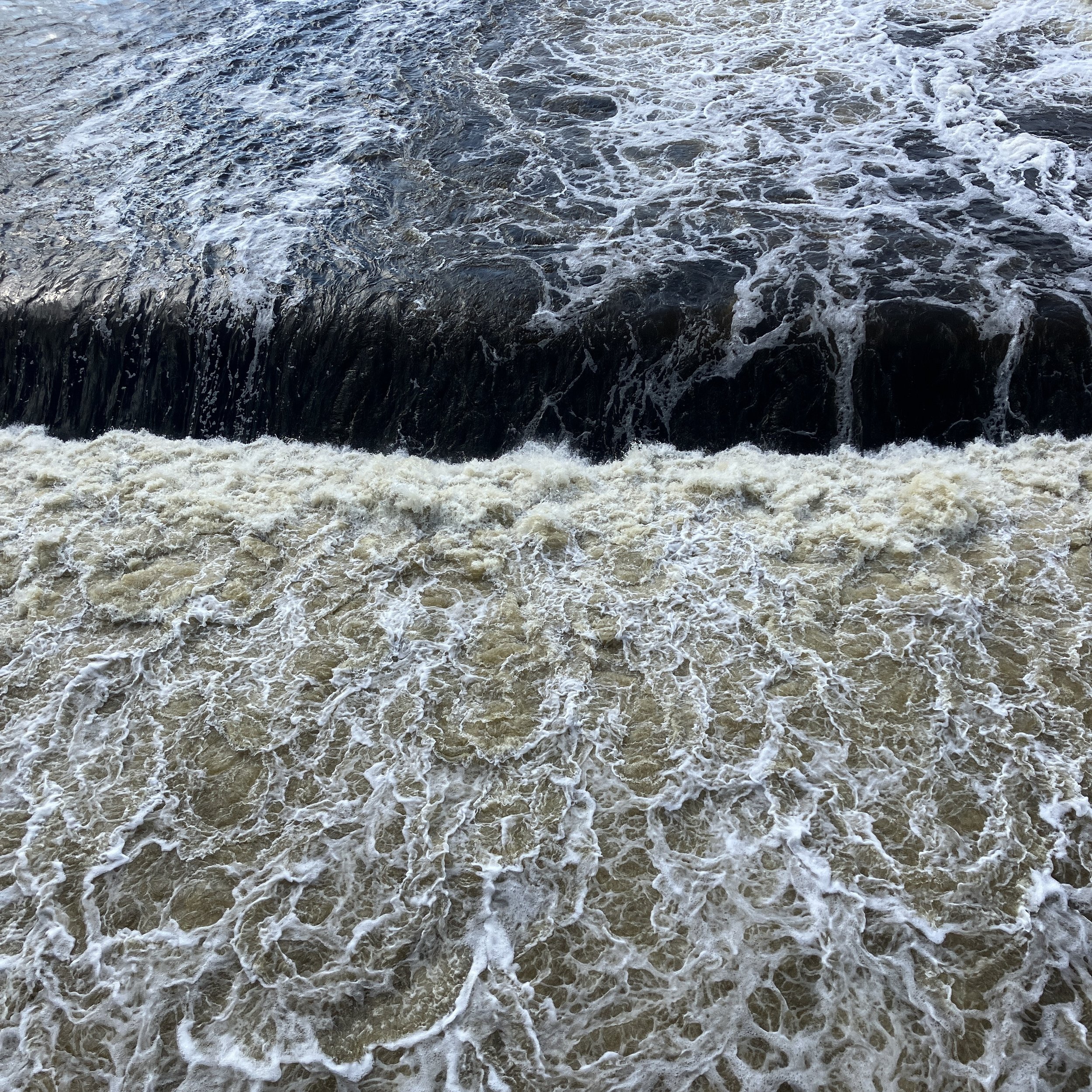 A section of the horse-shoe dam.