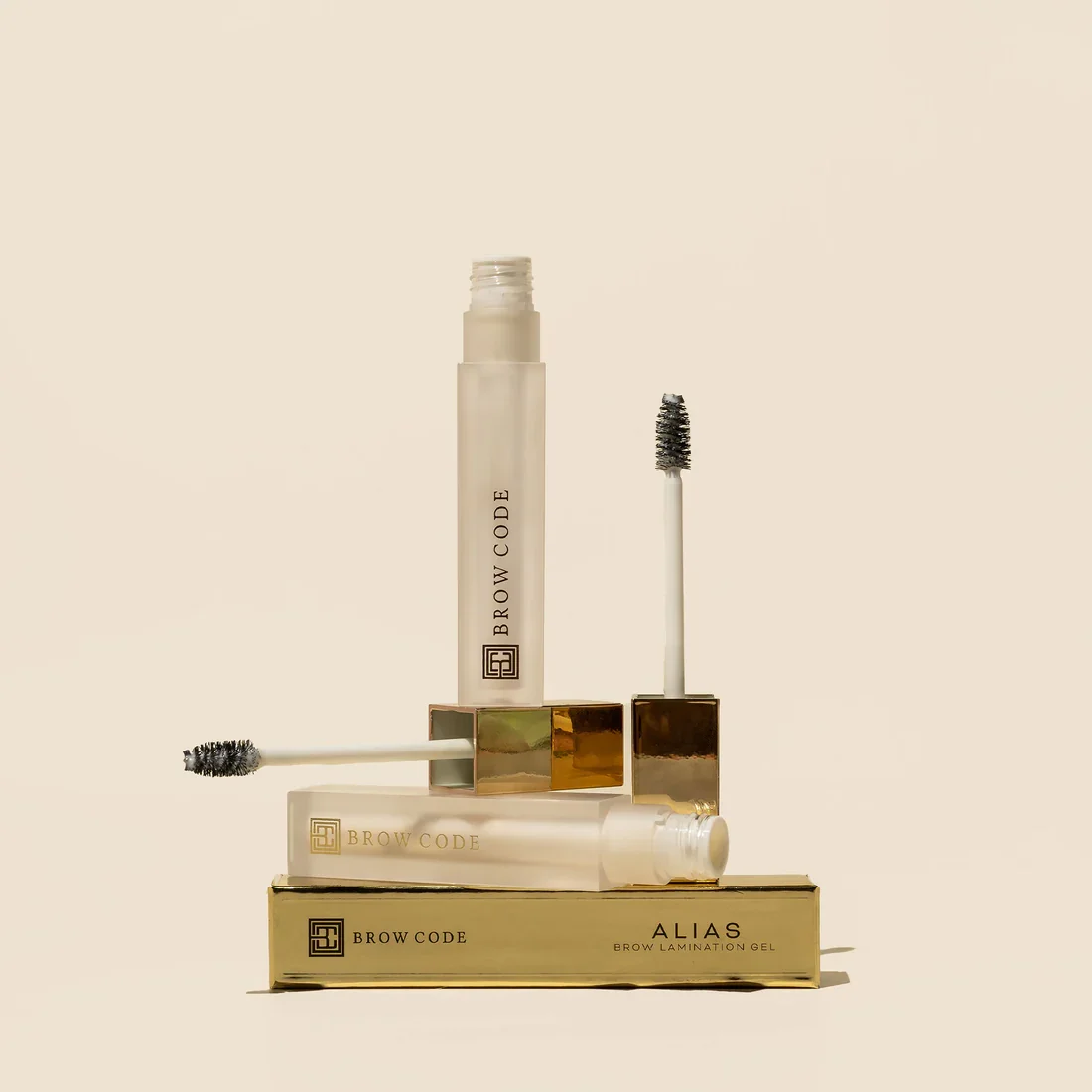 brow-code_alias-brow-lamination-gel__stylised-photo__bg_01_1100x.jpg.webp