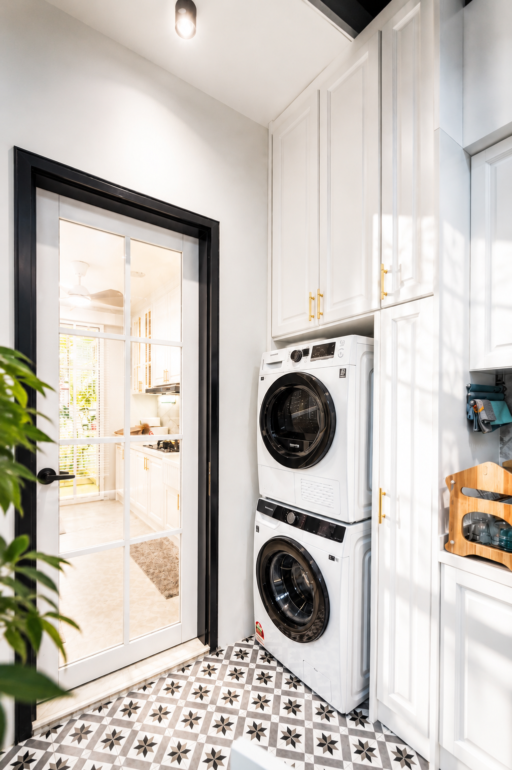 elmina - laundry.png