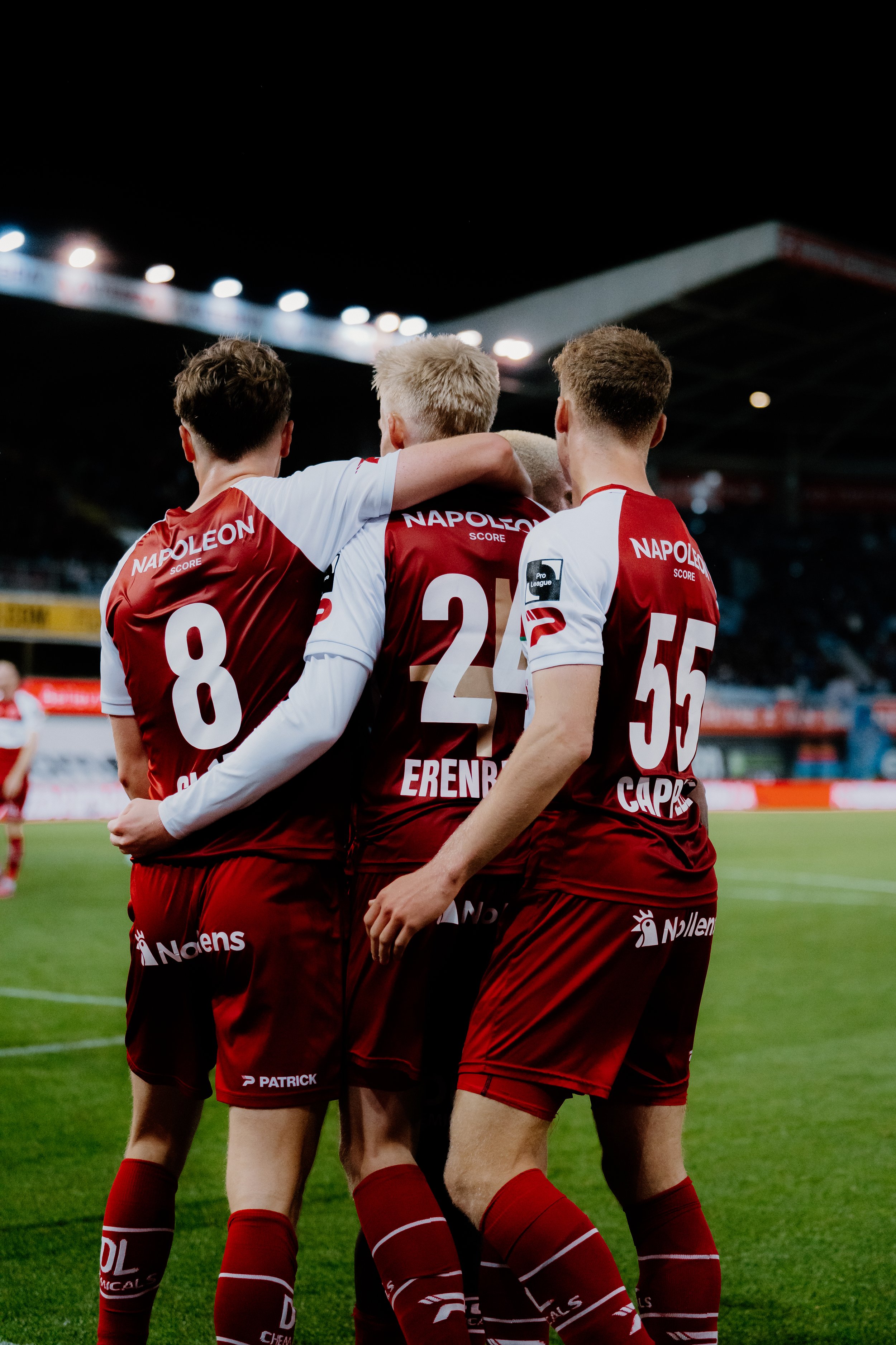 2025.10.19_essevee gent_favo-20.jpg