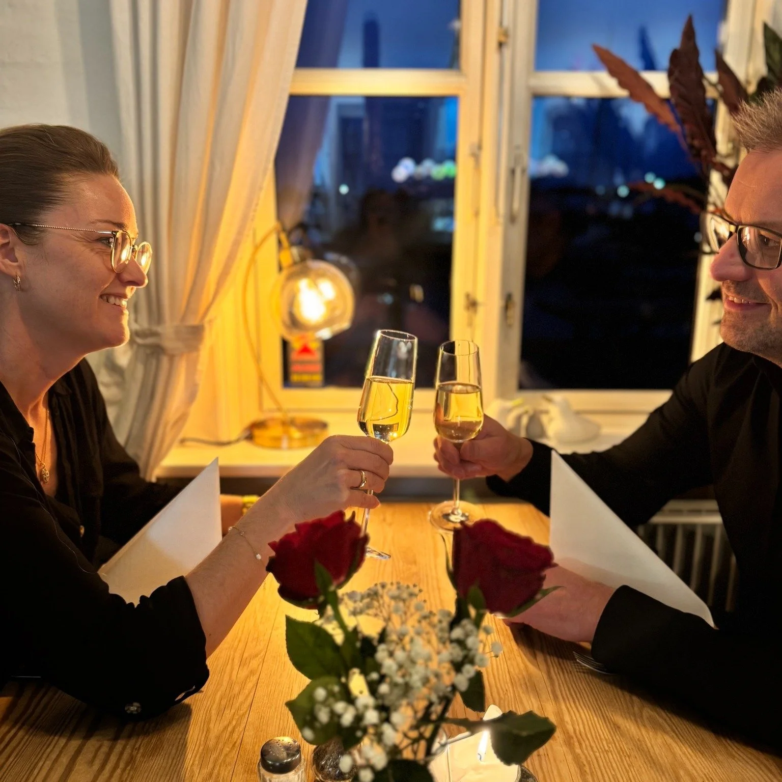 𝗩𝗔𝗟𝗘𝗡𝗧𝗜𝗡𝗘 𝗣&Aring; 𝗛𝗢𝗟𝗠𝗘𝗡 ❤️

En k&aelig;rlig p&aring;mindelse til dig, der m&aring;ske f&oslash;rst t&aelig;nker p&aring; Valentine i sidste &oslash;jeblik&hellip;
Husk at f&aring; booket bord i god tid 💌

L&oslash;rdag d. 14. febru