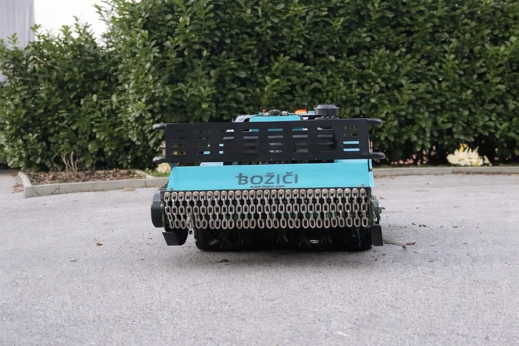 Daljinsko voden profesionalni diesel mulčar Božiči FRN-PRO