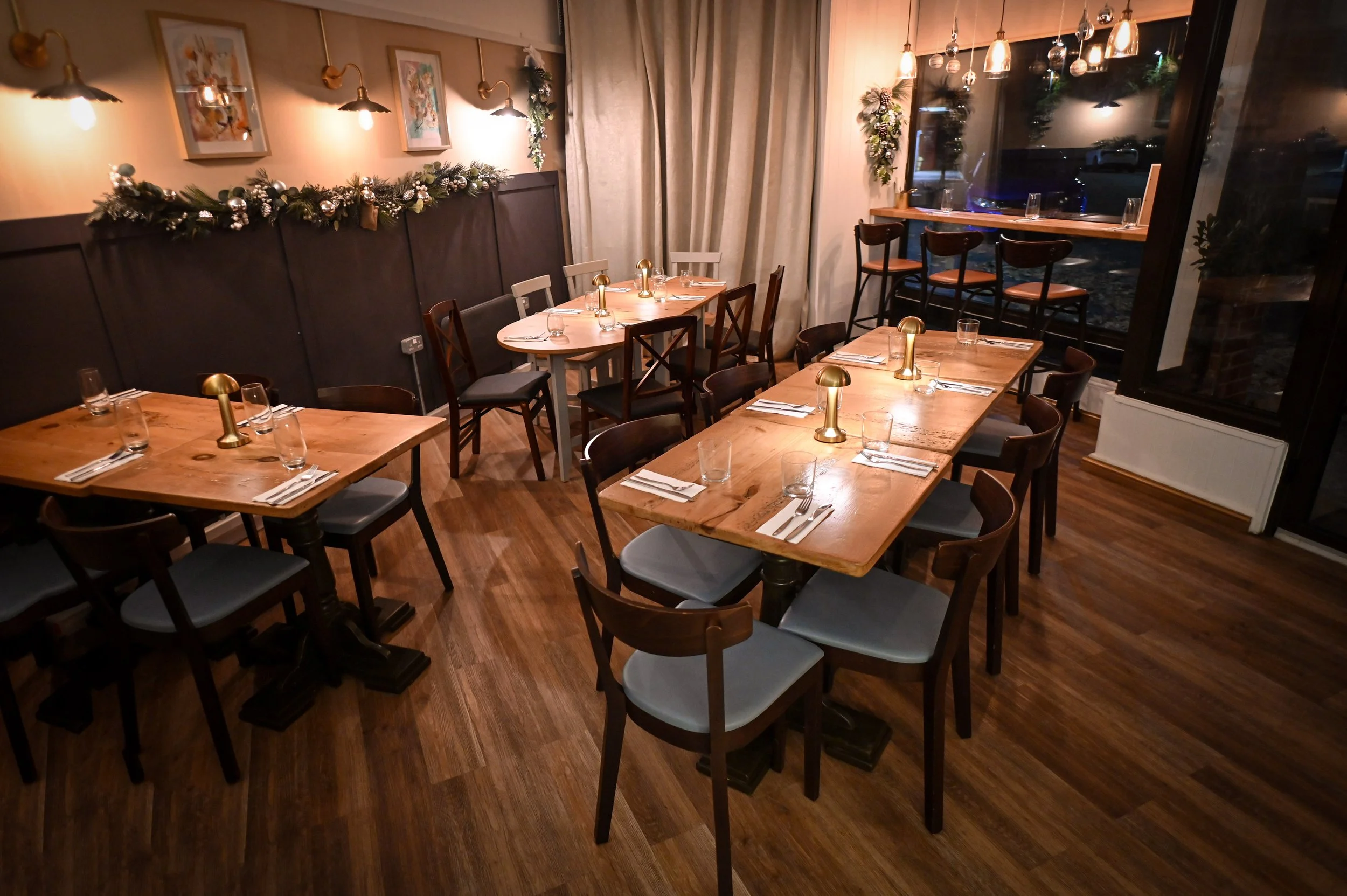 Cozy restaurant interior decorated. Cosy private hire venue at Bolo & Brew café and wine bar in Horsley