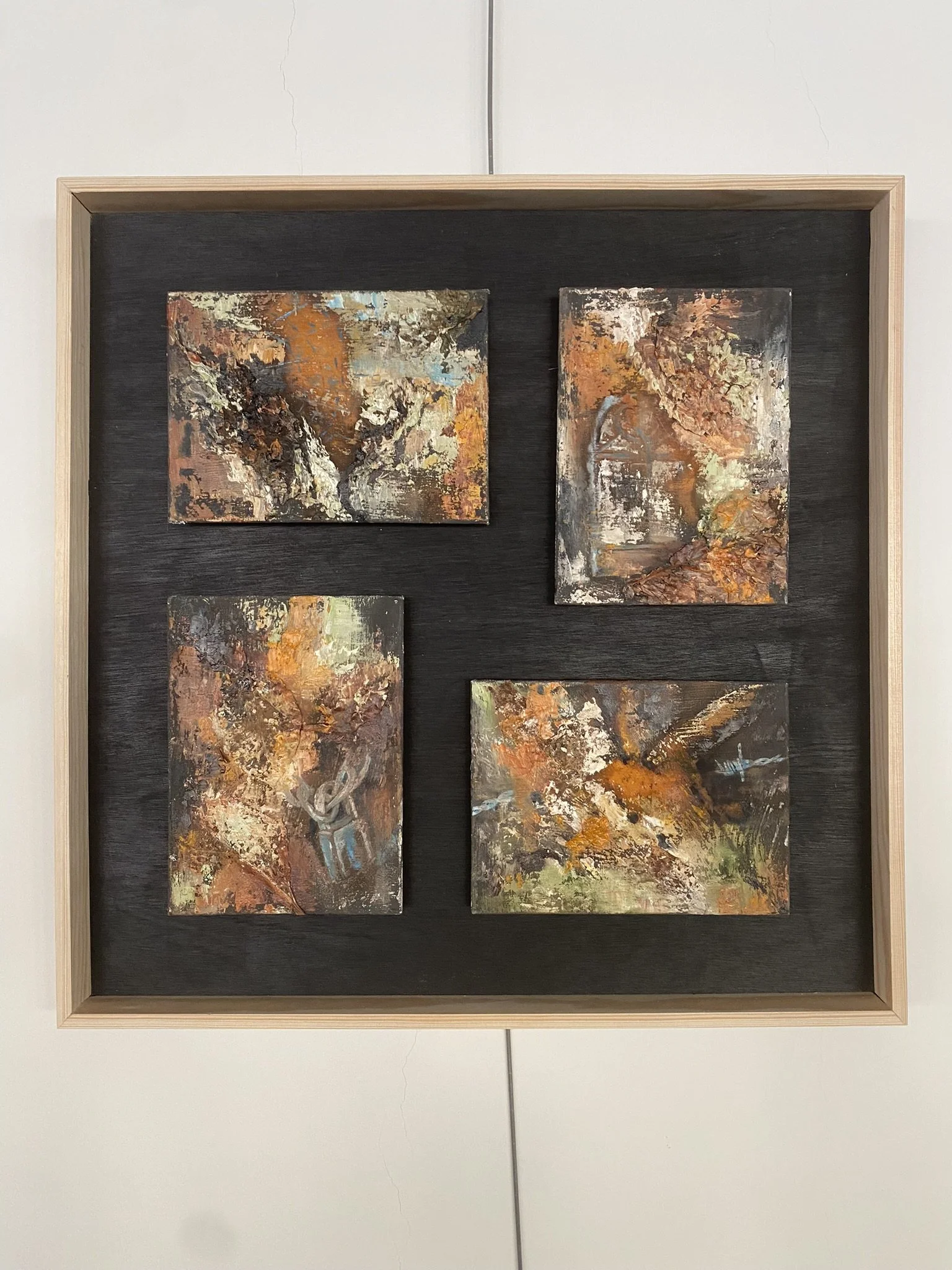 Roest/bladeren/ olieverf op 4 x hardboard 13 x 18 cm - verkocht