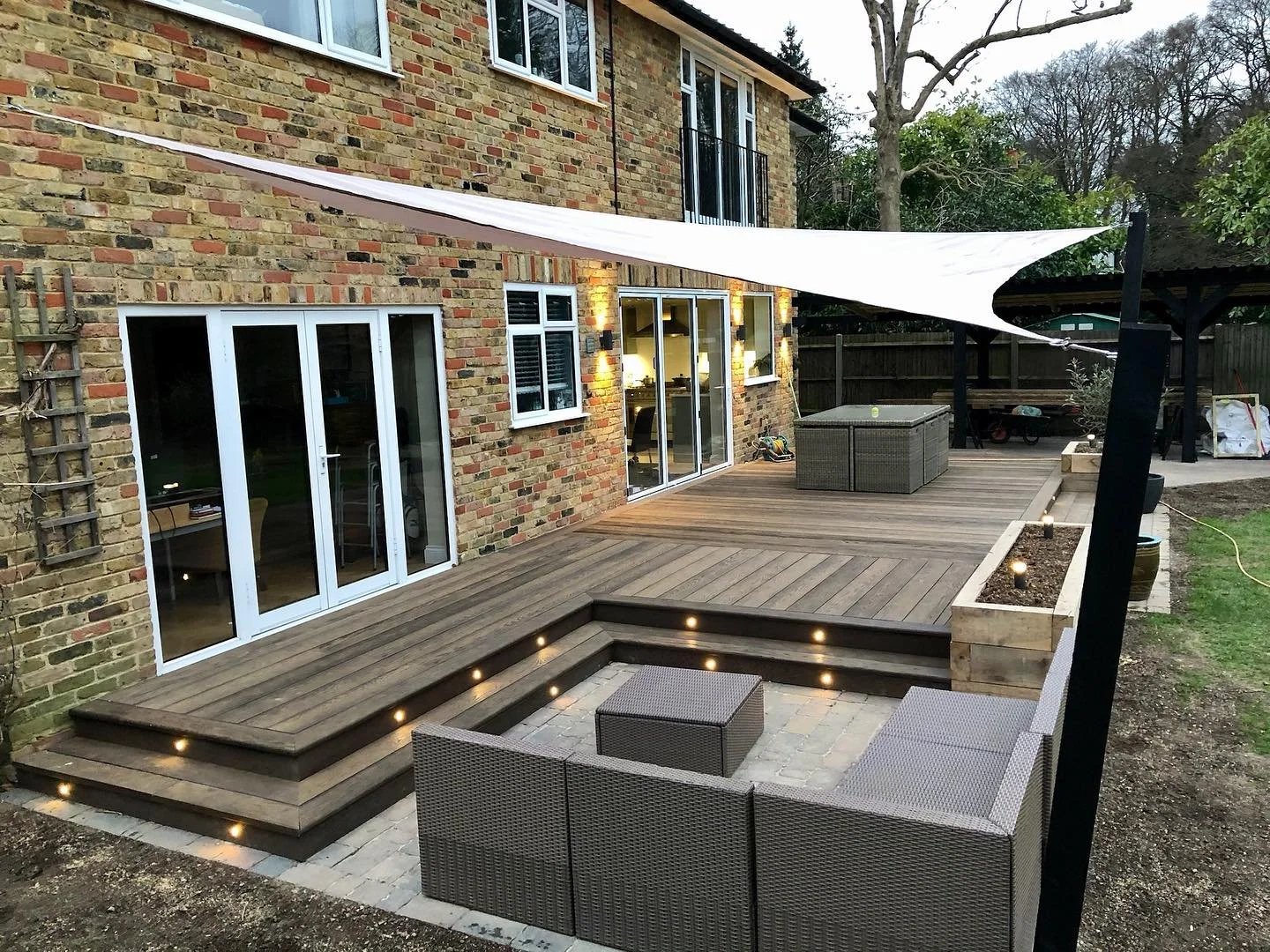 40m&sup2; raised Millboard deck with a paved area + pergola &mdash; ready for summer evenings and BBQs 🍻