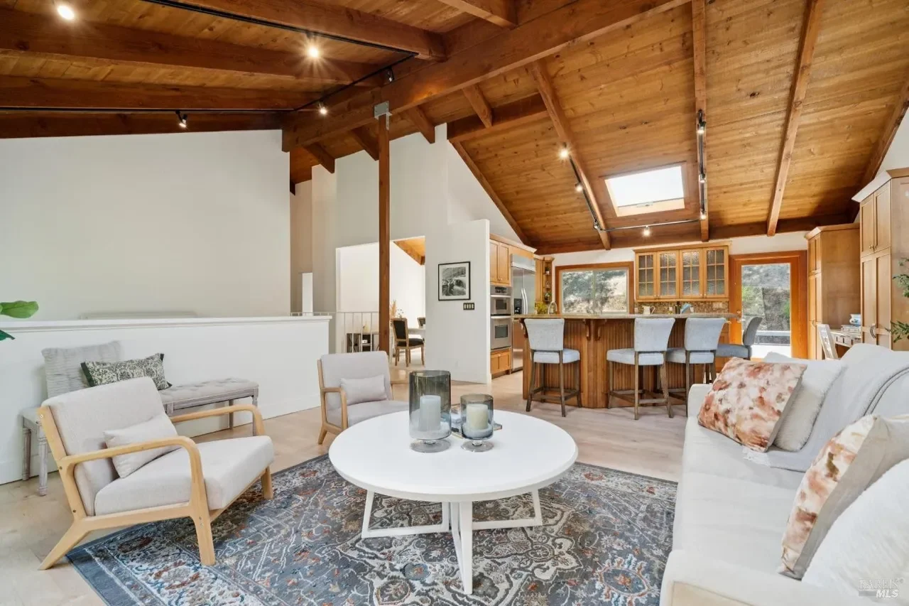 2nd Living Room (4).webp