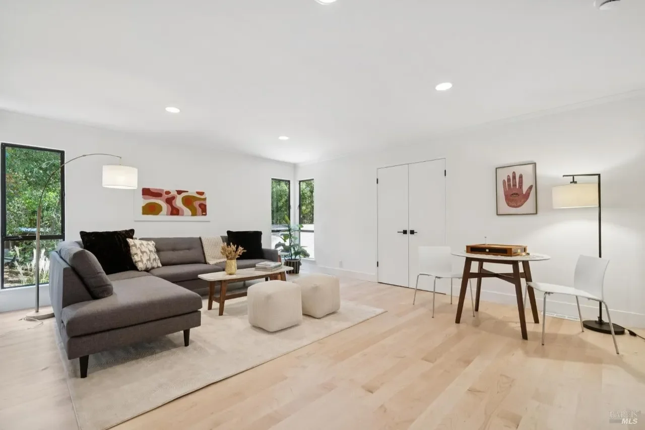 Living Room (1).webp