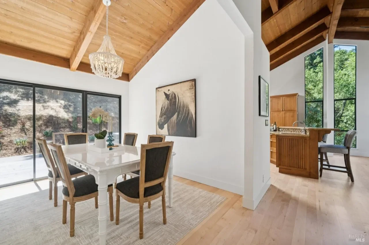 Dining Room (1).webp