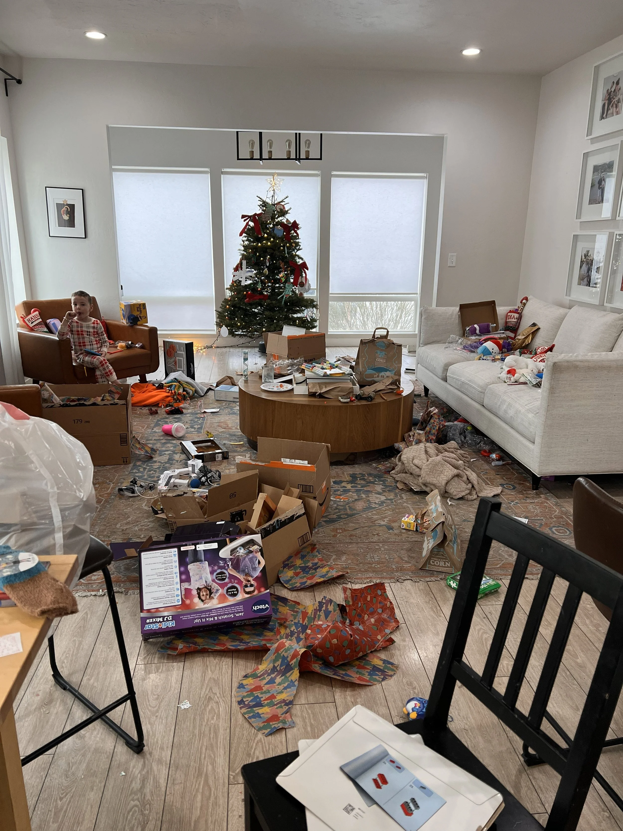 Why a Messy House Isn’t Causing Your Stress (Your Thoughts Are)