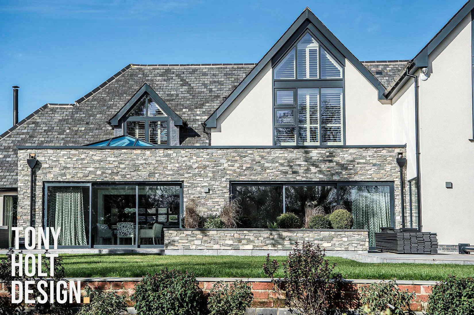 TONY_HOLT_DESIGN_SELF_BUILD_COURTYARD (10).jpg