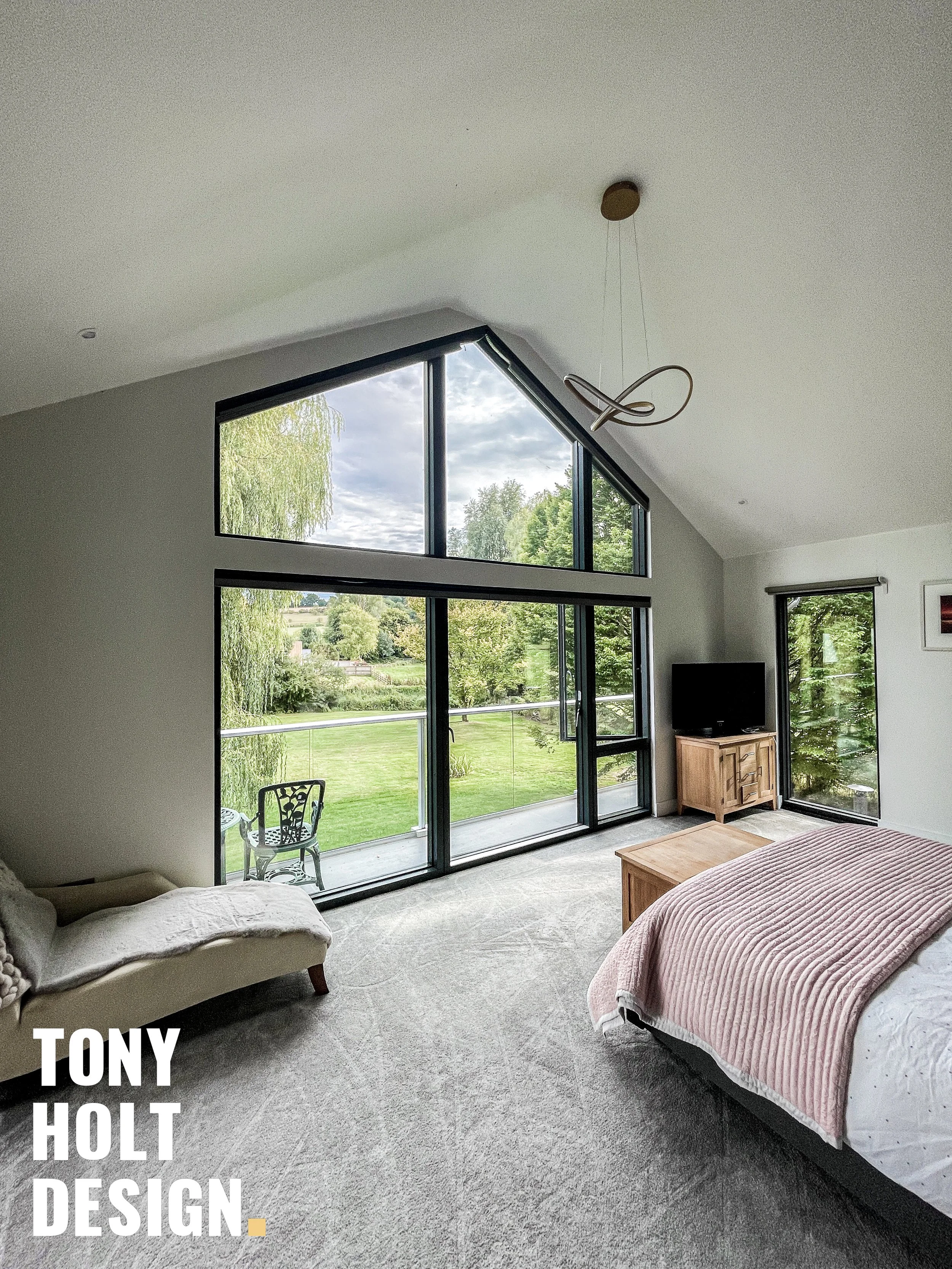 TONY_HOLT_DESIGN_SELF_BUILD_02.jpg