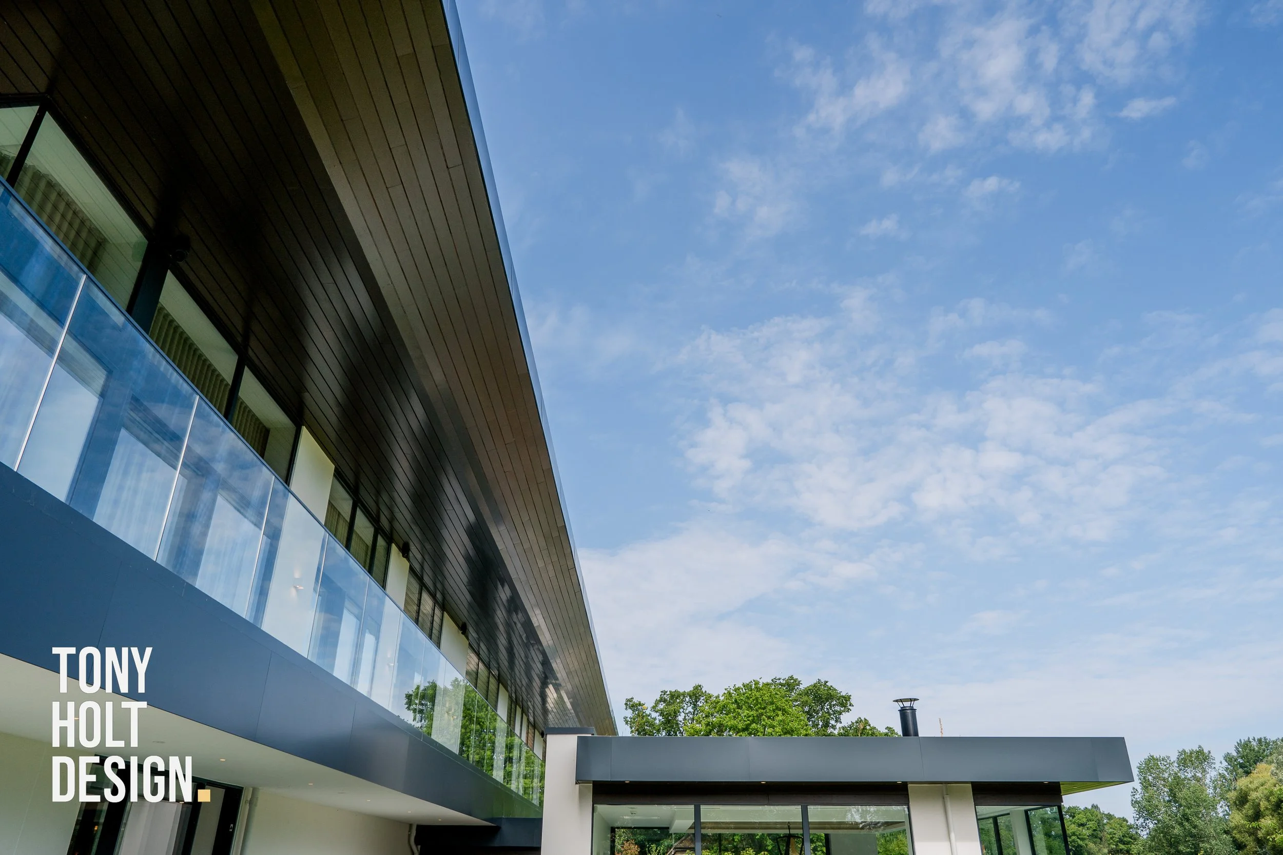 TONY HOLT DESIGN_SELF BUILD_NEW BUILD_WILD BOAR_EXTERIOR_REAR_34.jpg