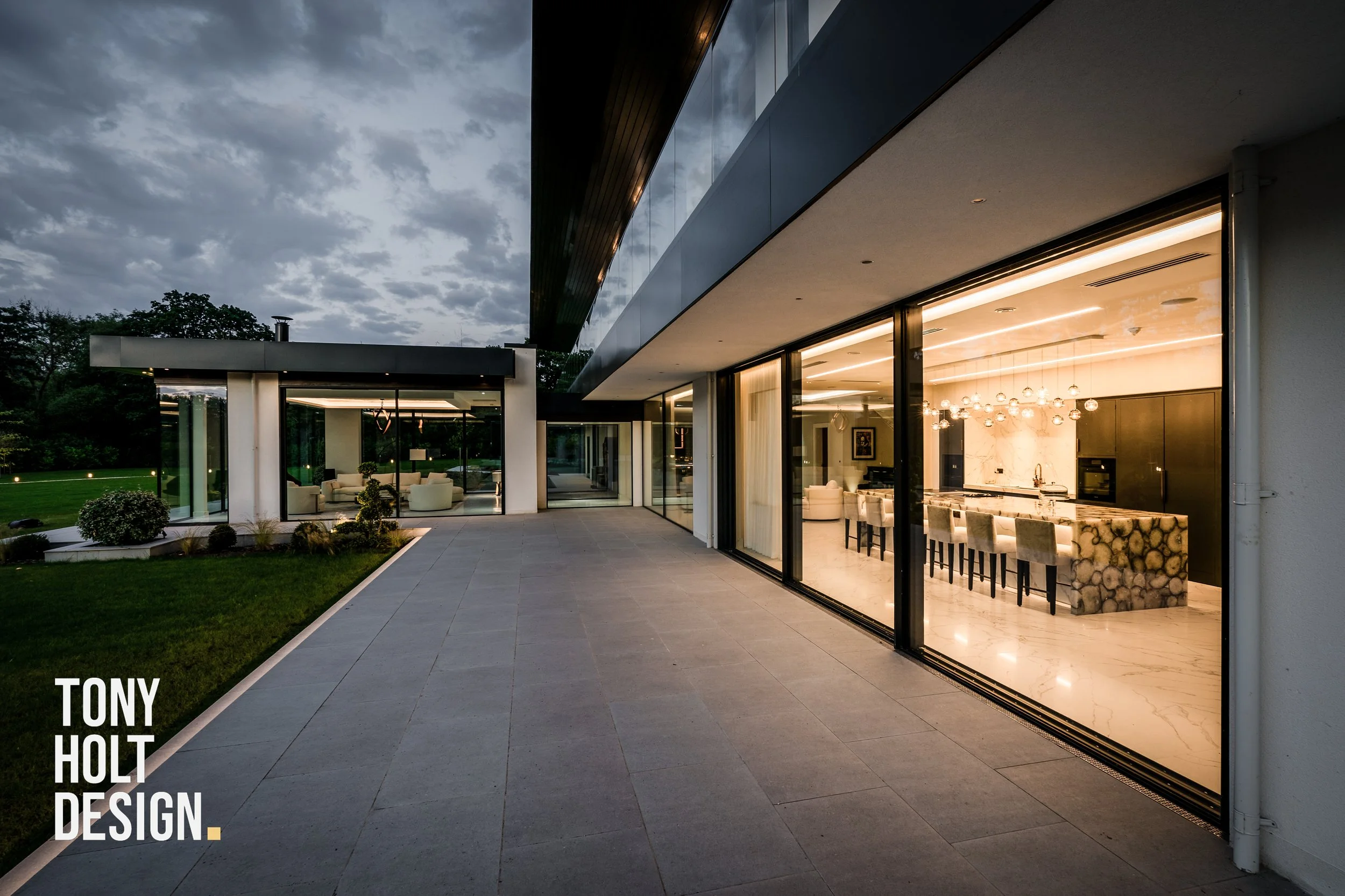 TONY HOLT DESIGN_SELF BUILD_NEW BUILD_WILD BOAR_EXTERIOR_REAR_12.jpg