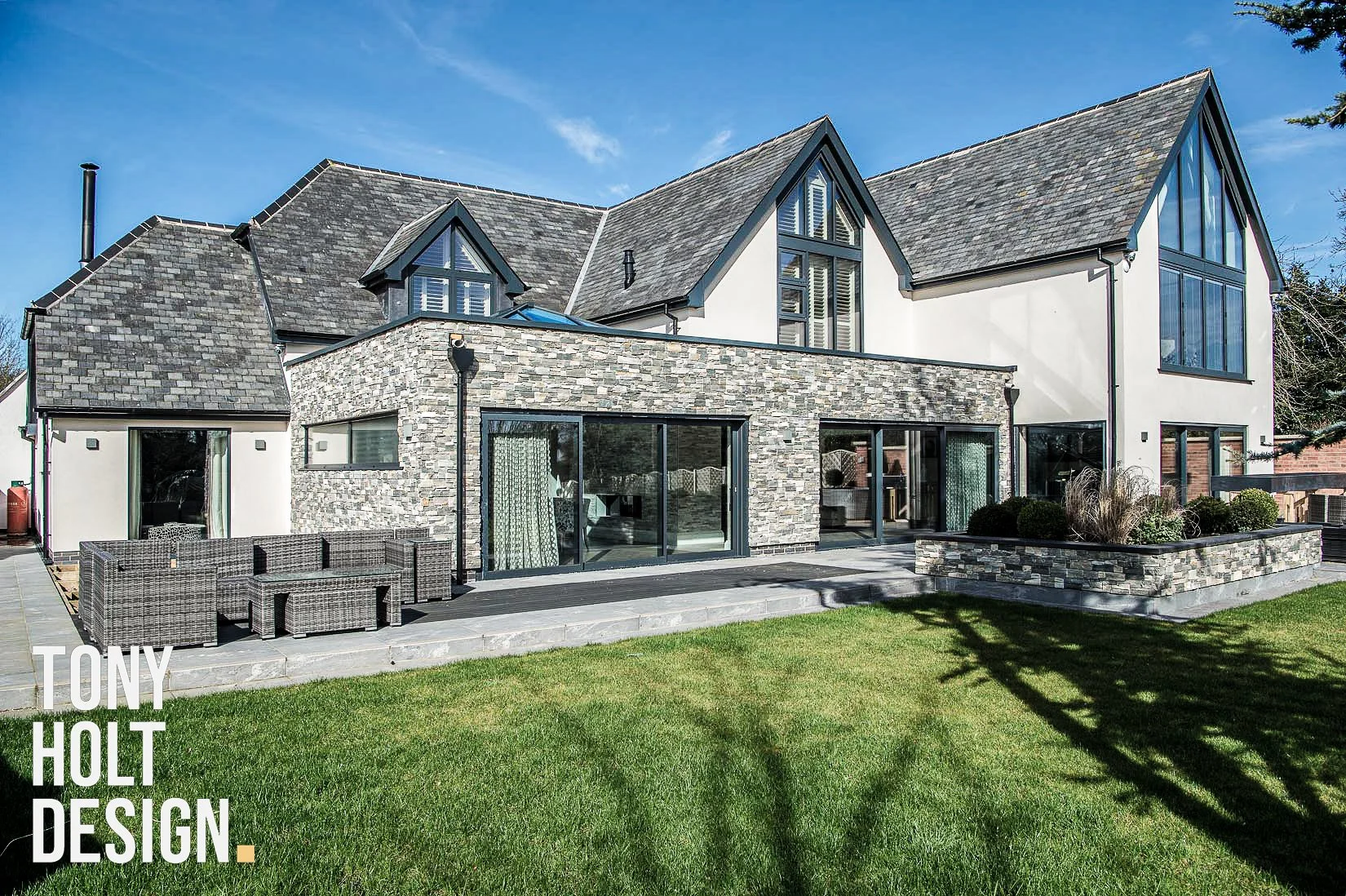 TONY_HOLT_DESIGN_SELF_BUILD_COURTYARD (12).jpg