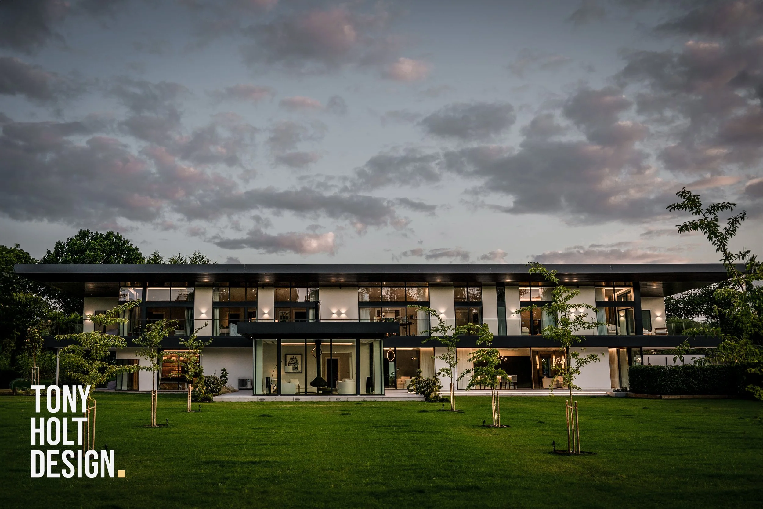 TONY HOLT DESIGN_SELF BUILD_NEW BUILD_WILD BOAR_EXTERIOR_REAR_01.jpg