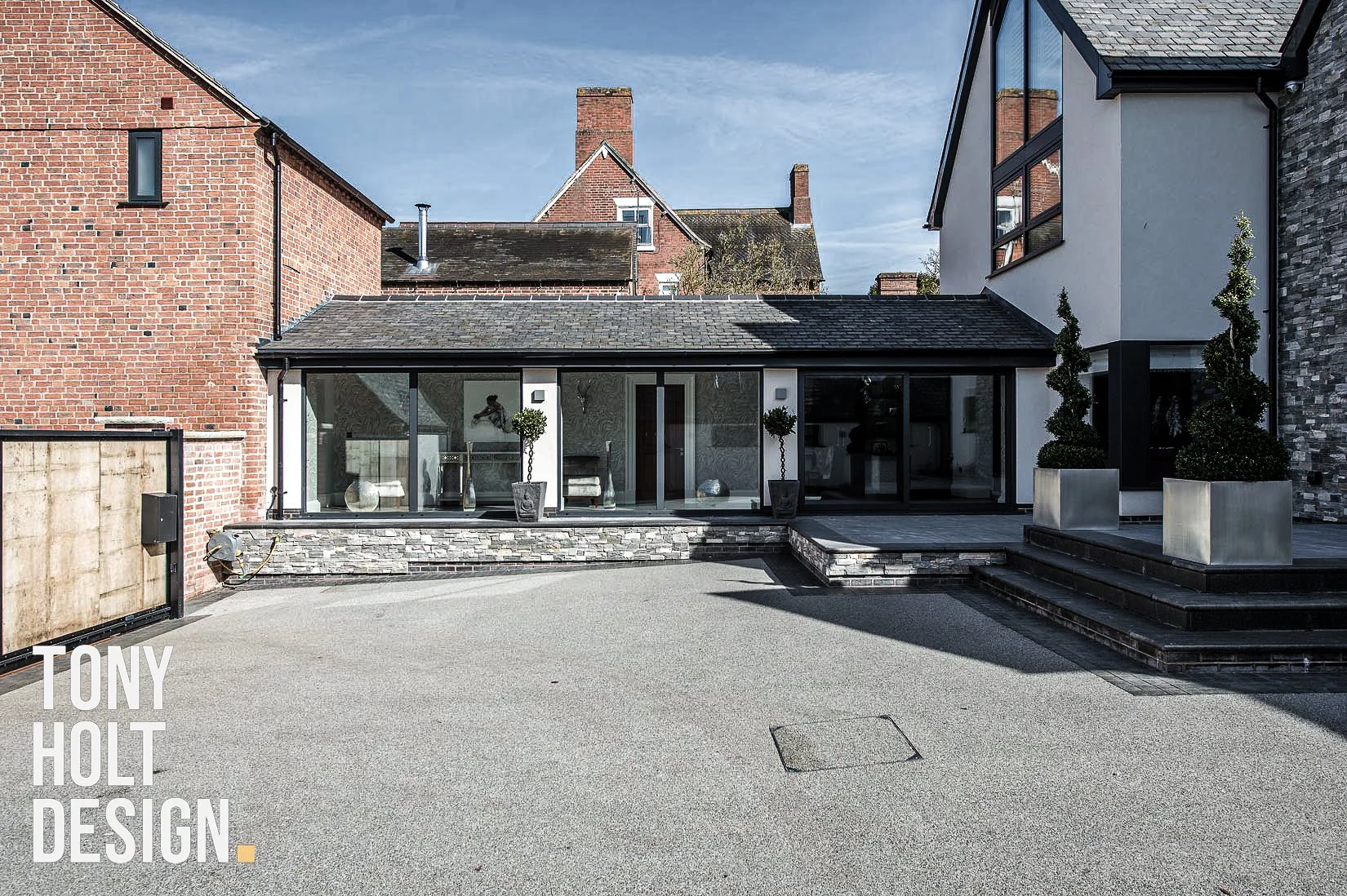 TONY_HOLT_DESIGN_SELF_BUILD_COURTYARD (18).jpg