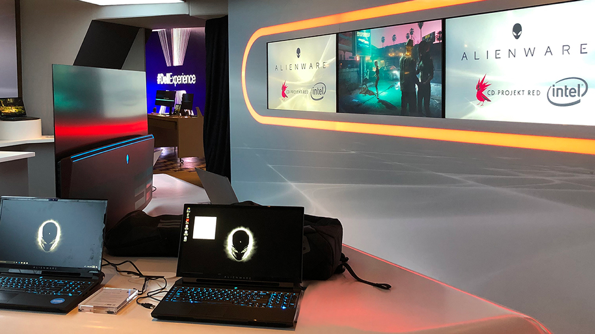 CES - Dell Experience15.png