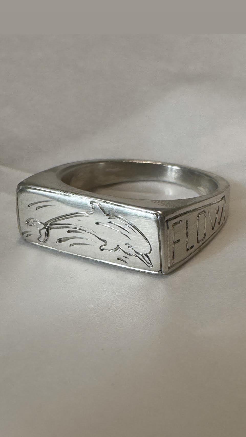 Flow / Fluye Signet Ring