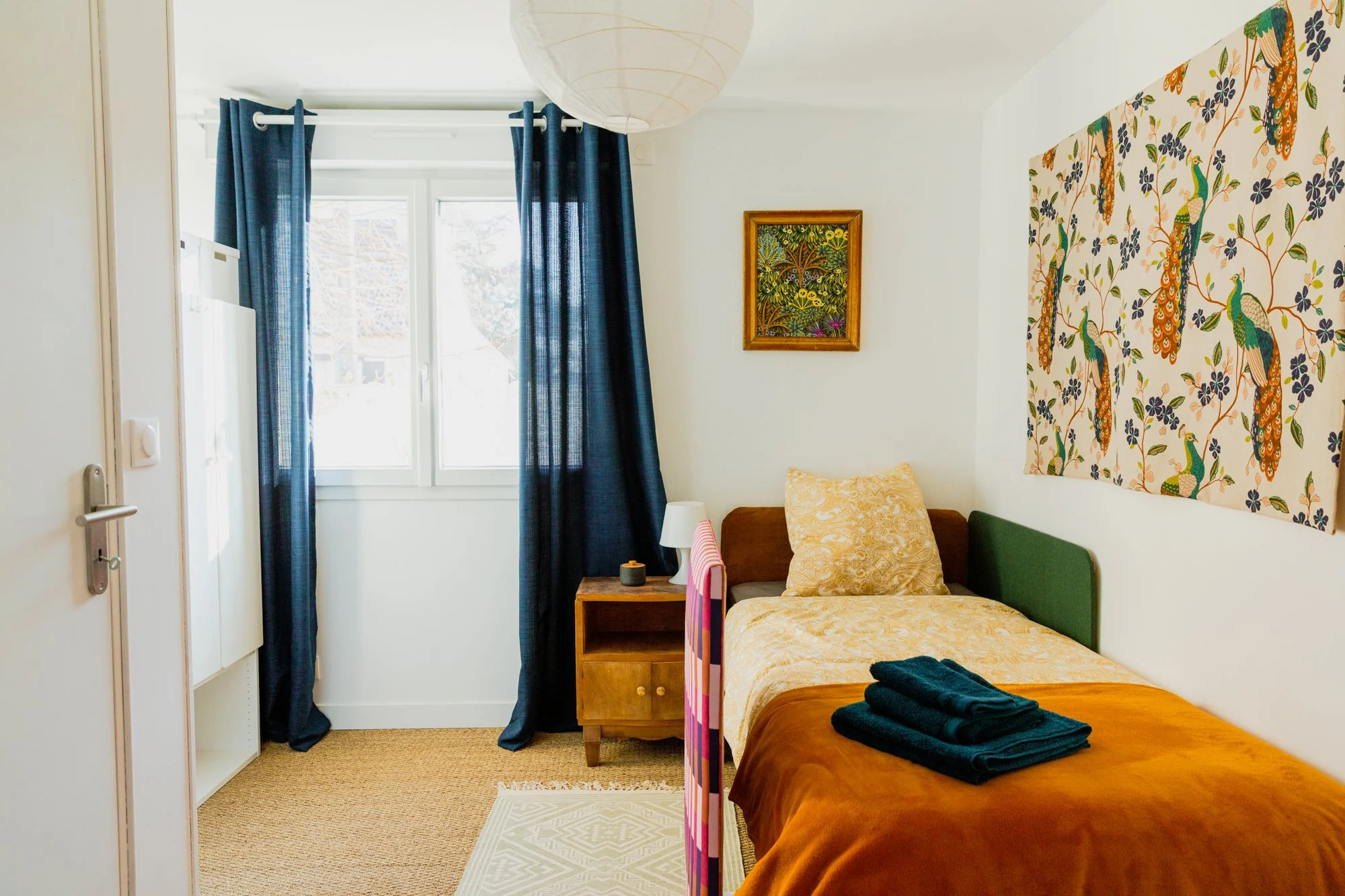 chambre au rdc lumineuse et confortable