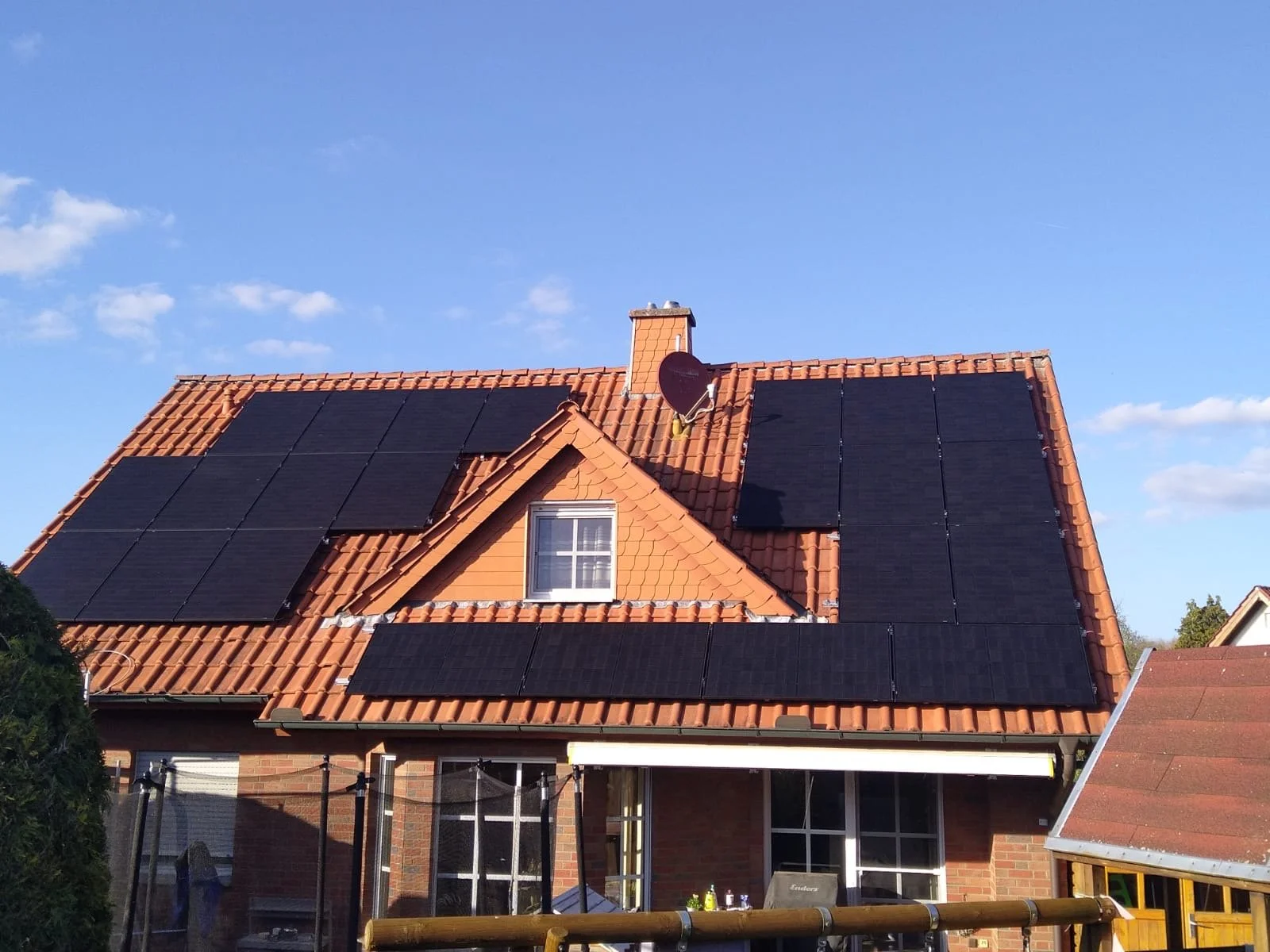 Photovoltaik Haus.jpeg