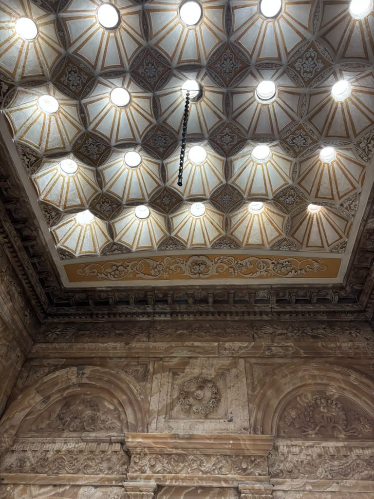 Alabaster bathroom in Dolmabahçe Palace