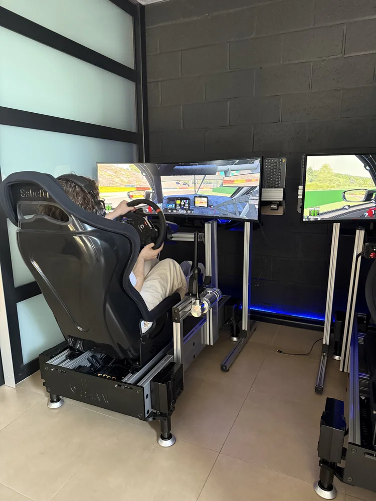 Simulateur dynamique avec vérins