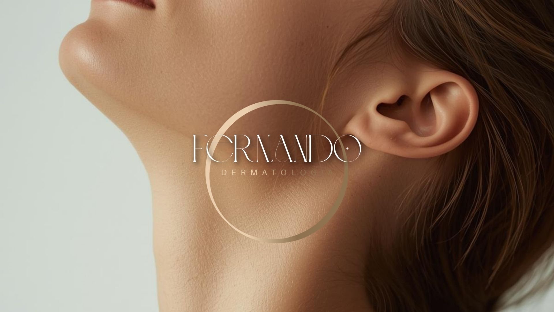 Pescoço com rugas? O Segredo para Derrotar a Flacidez e o "Tech Neck" com a Arte do Boost de Colágeno