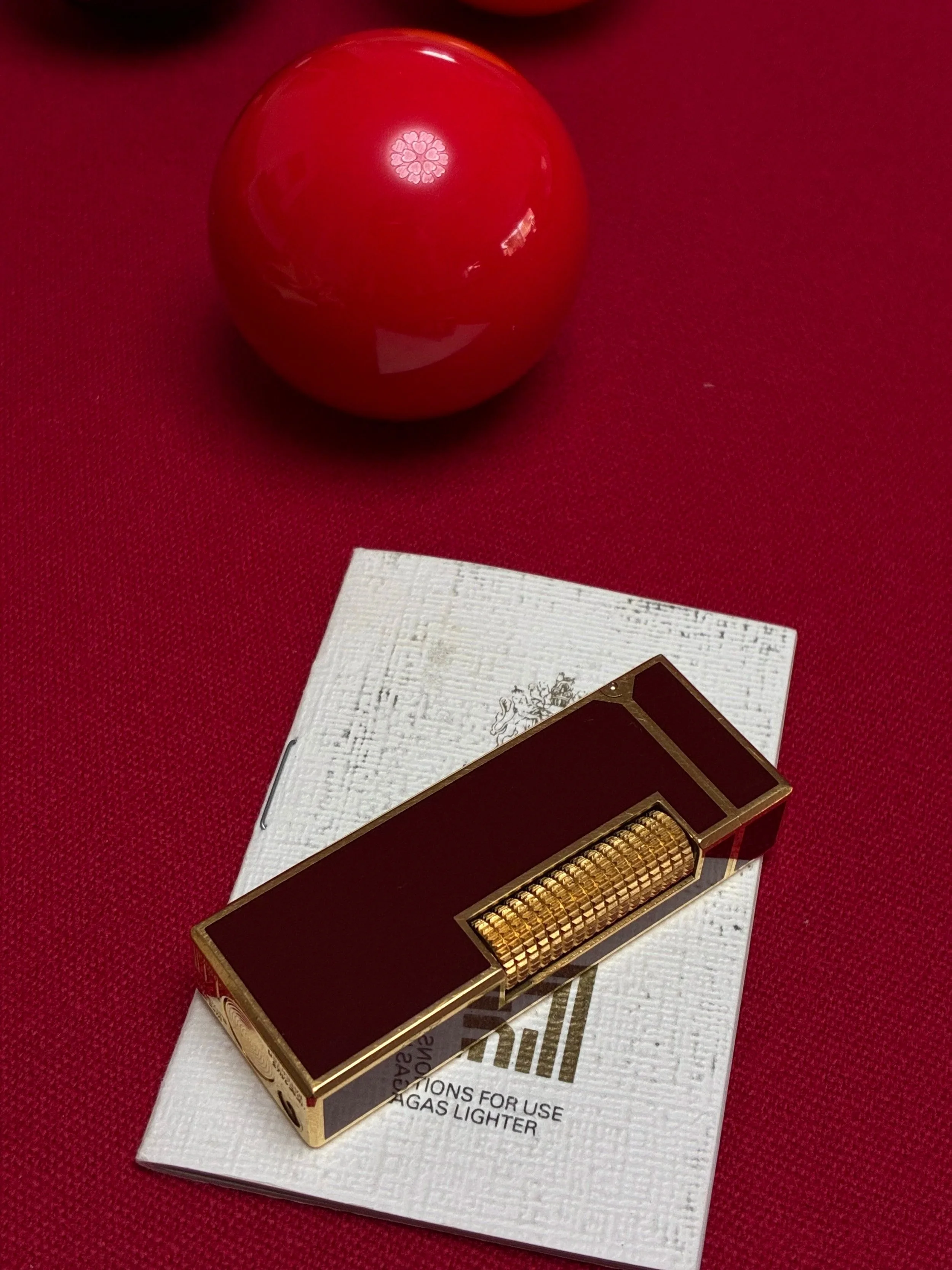 Dunhill Rollagas laque rouge (1970)