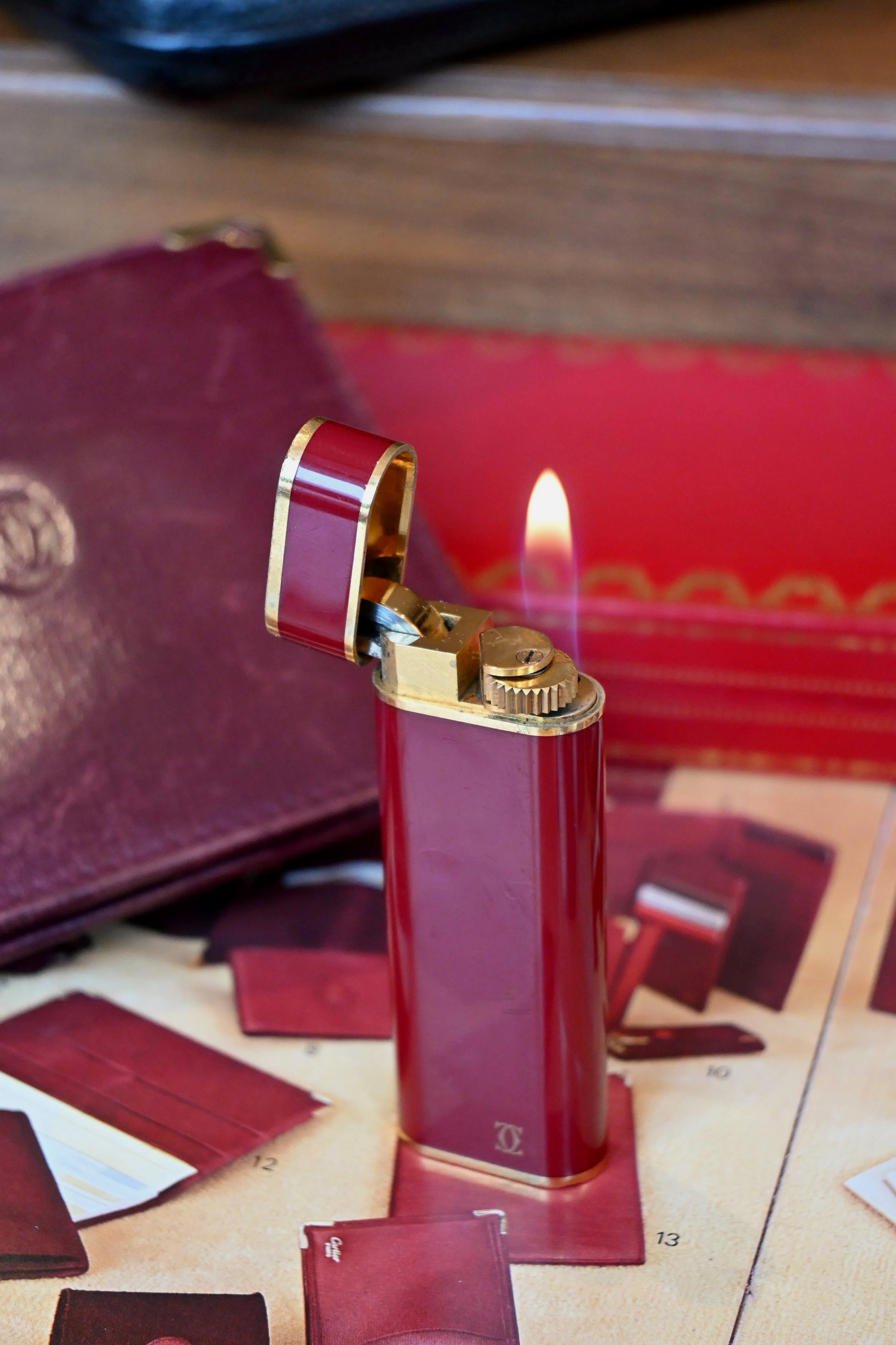 Briquet Cartier laque Bordeaux (1980)