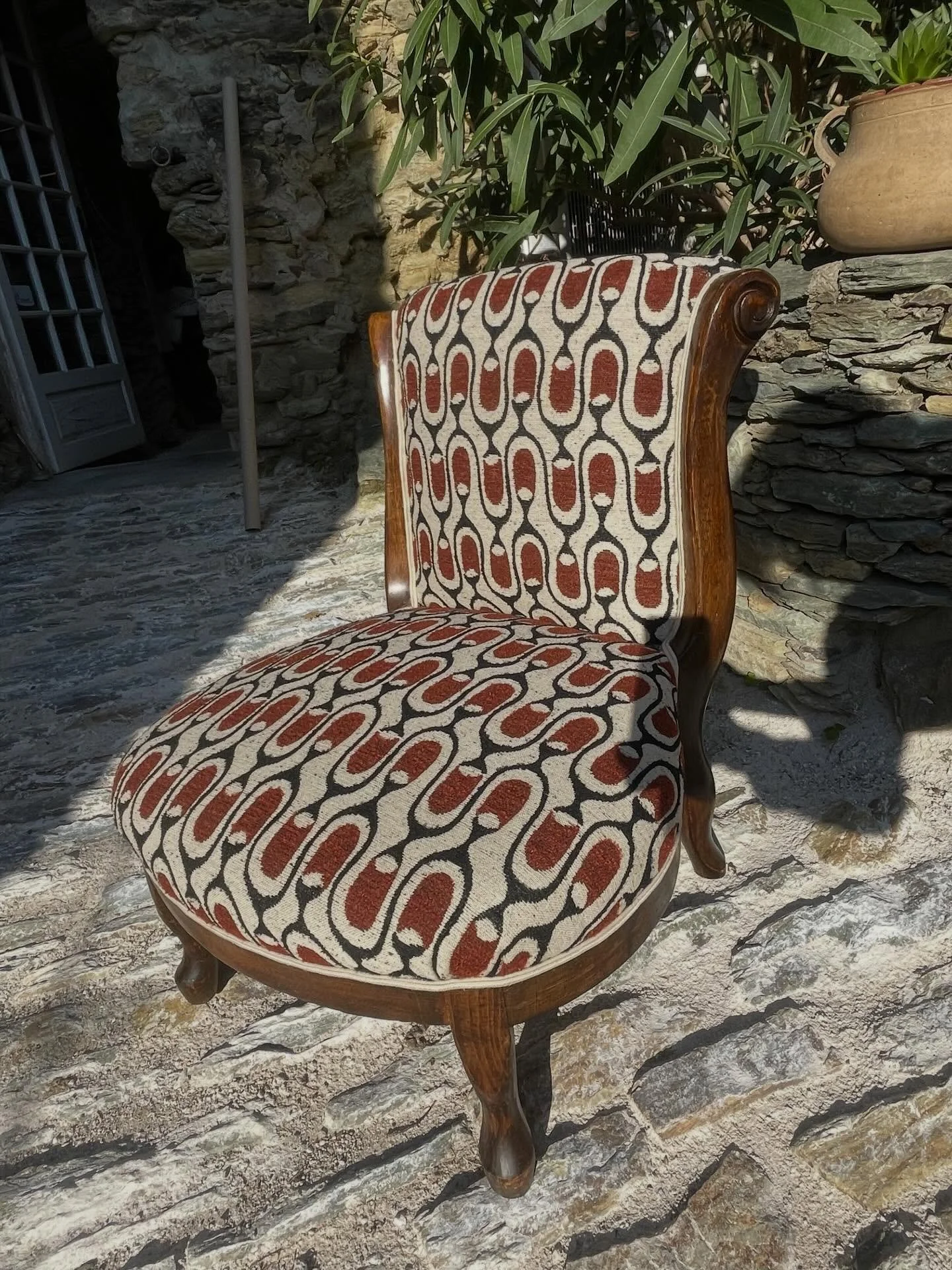 Chauffeuse habill&eacute;e avec Honu de Casal&hellip; encore lui!
Il p&rsquo;ait dans de nombreux int&eacute;rieurs chaleureux 😊#casal #cosy #tissuaddict