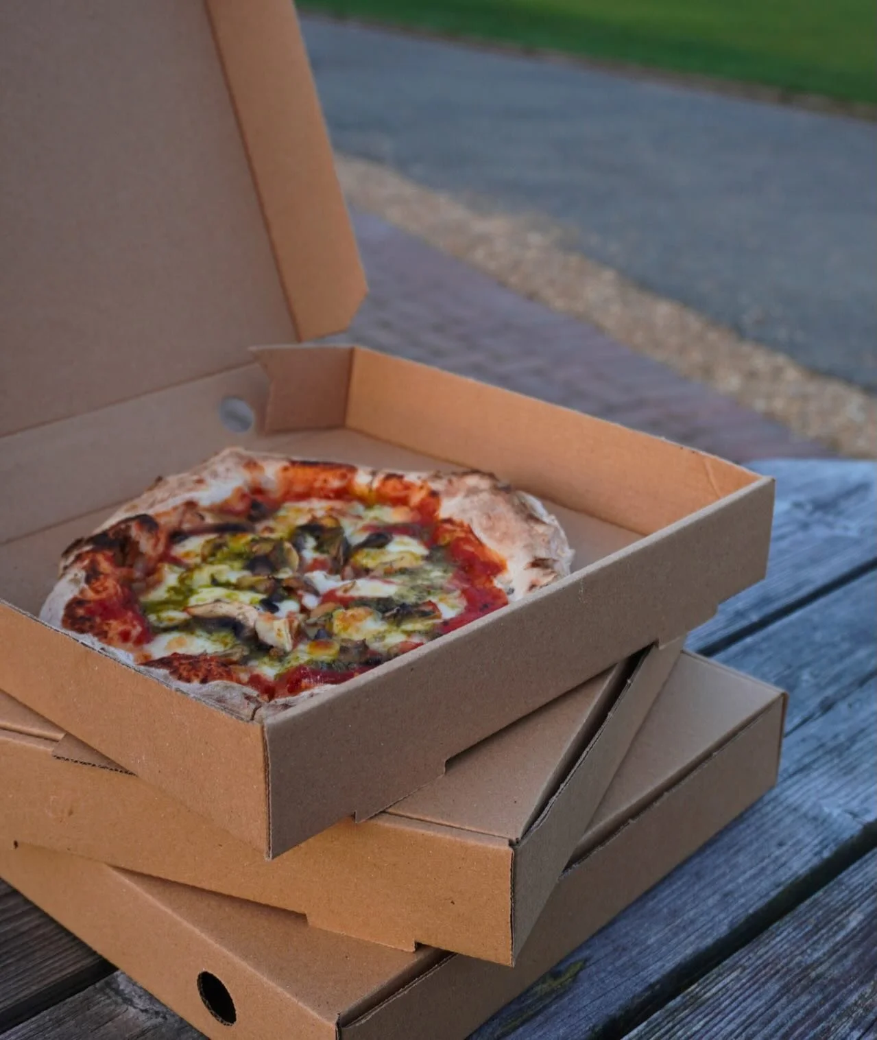 In case you forgot, your favourite pizza van is back tonight! 🍕 

📍 Find us from 5pm at:

- Mynydd Mostyn dairy
- Holywell Gold Club

Make sure you don&rsquo;t miss out! 

#pizzalocations #pizzavan #wherewearetonight