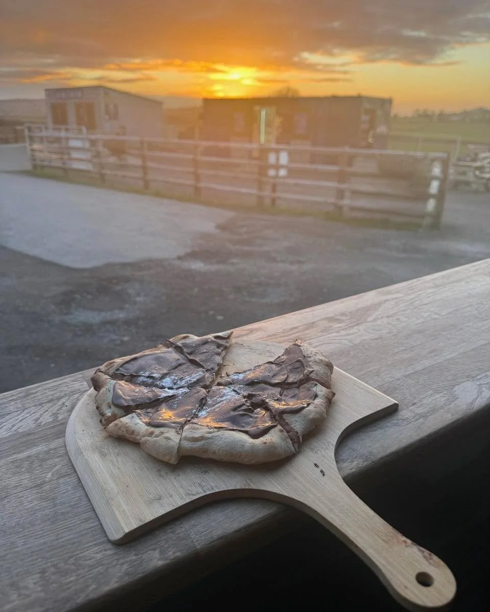 Chocolate pizza at Easter!

Don&rsquo;t knock it till you&rsquo;ve tried it
 
Crispy base, melted chocolate, sweet toppings. This might just beat the Easter Egg this year&hellip;

Who&rsquo;s in?
#bonnispizza #thenextslice #PizzaTime #easter #easterw