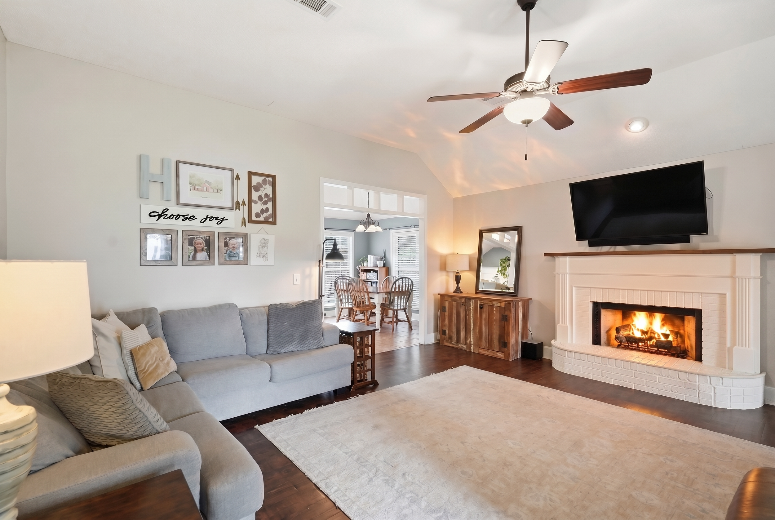 1308_Pecan_Cv_007-Fireplace 2.png