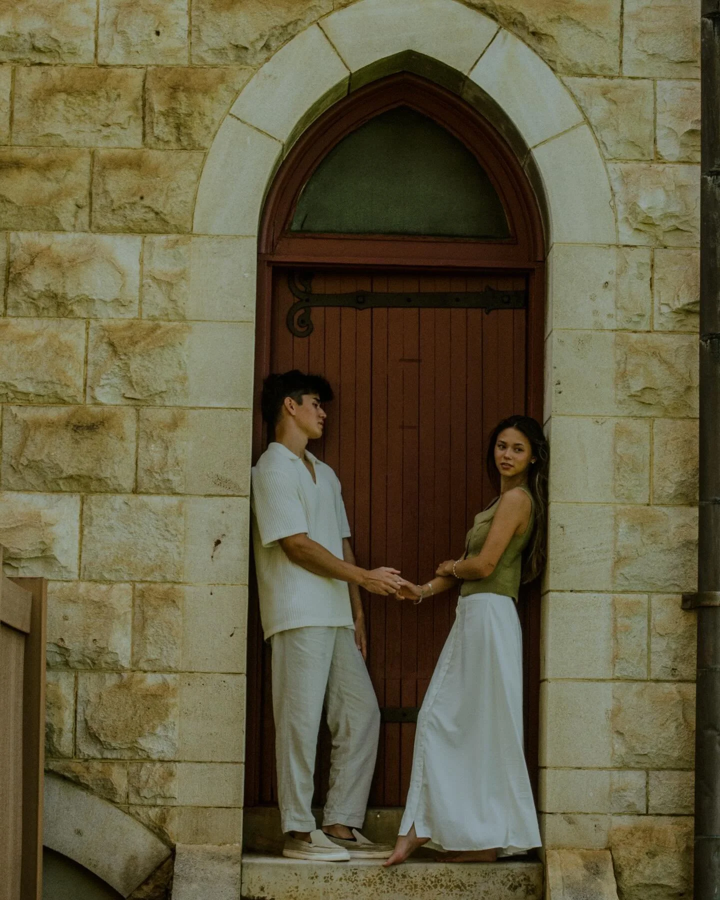 A masterpiece and couldn&rsquo;t have done it without @mari_michelle_ 🥹 so many more photos, it&rsquo;s so hard to pick the favorites

#photographer #photography #couplesshoot #couplesphotographer #oahu #hawaii #oahuphotographer #portraits #couplesp