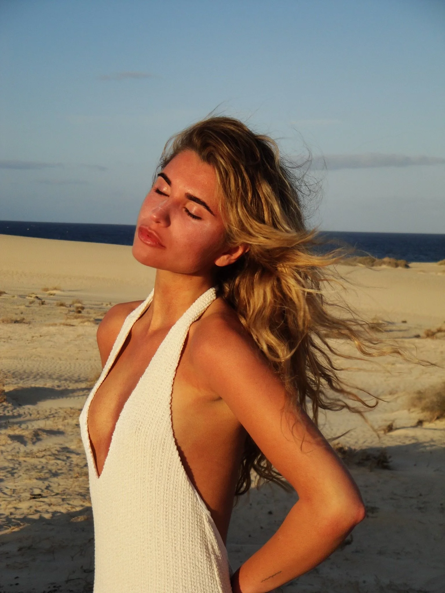 Facetune_19-04-2025-13-10-04 (1).jpg